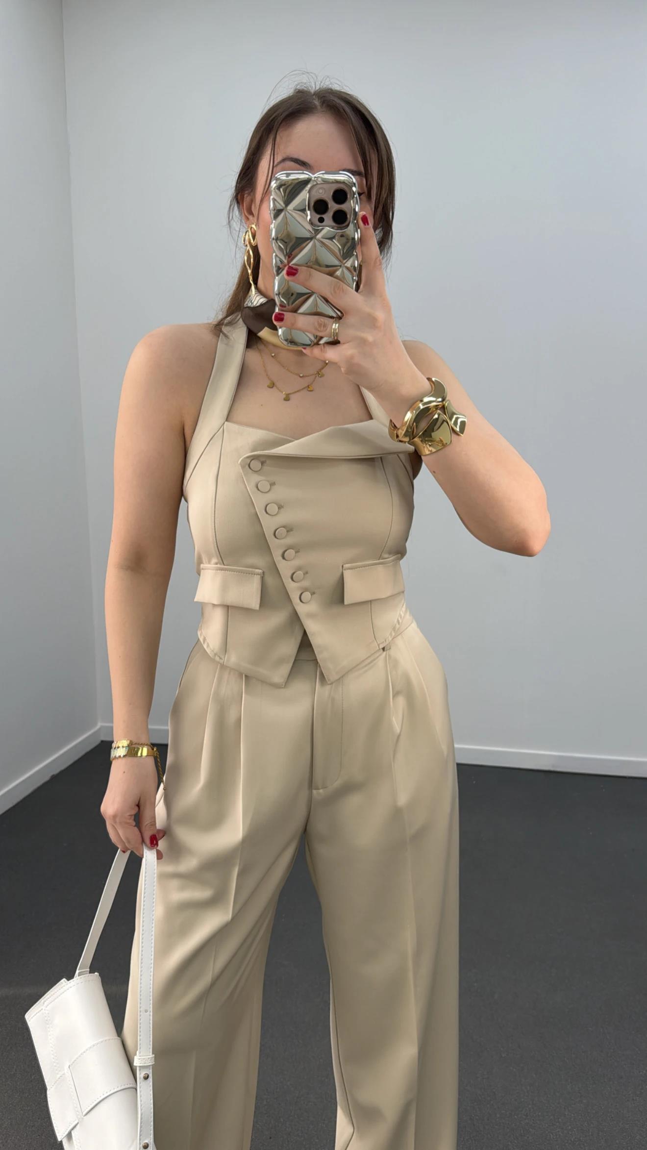 Efruz Premium Seri Bej Renk Çapraz Düğmeli Yelek