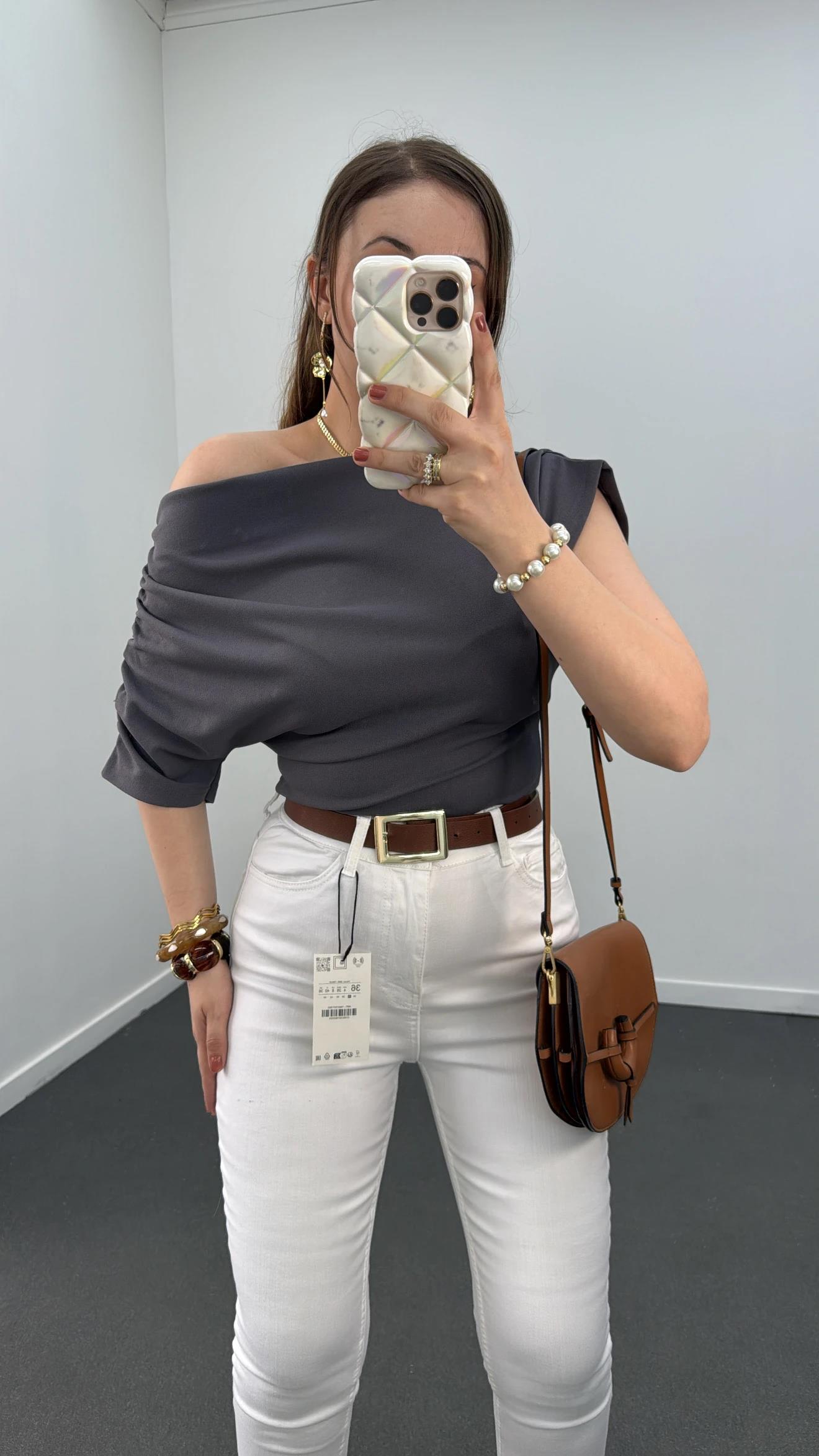 Gilda Gri Drapeli Tek Omuz Bluz