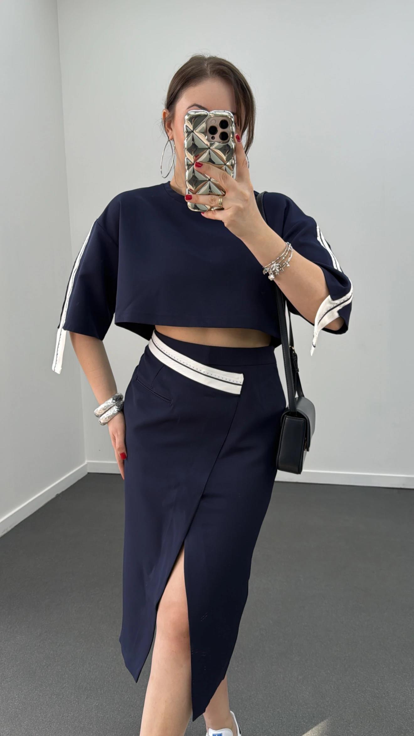 Henry Lacivert Beyaz Şeritli Crop