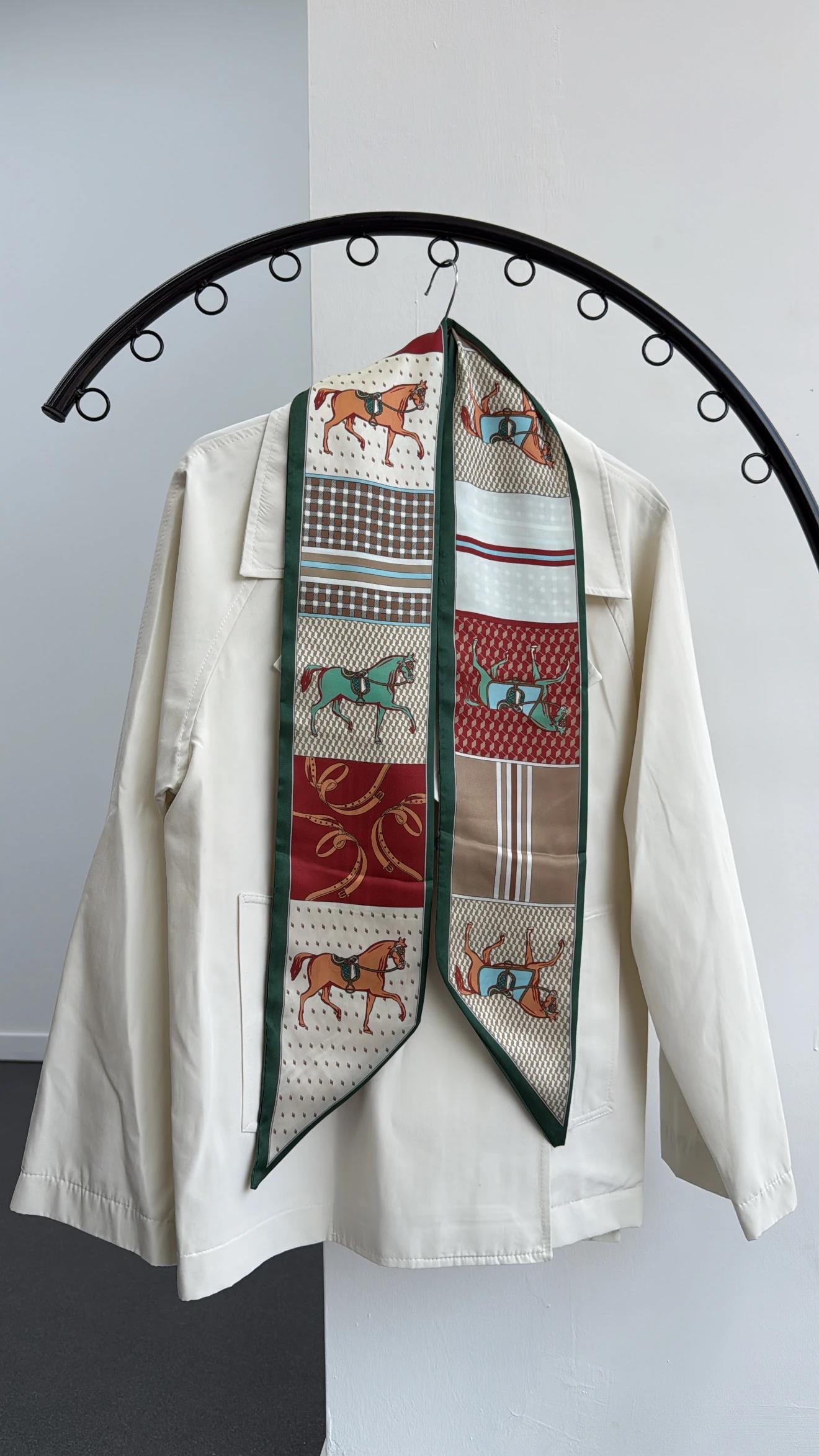 Horse Desenli Yeşil Bordo Renkli Fular