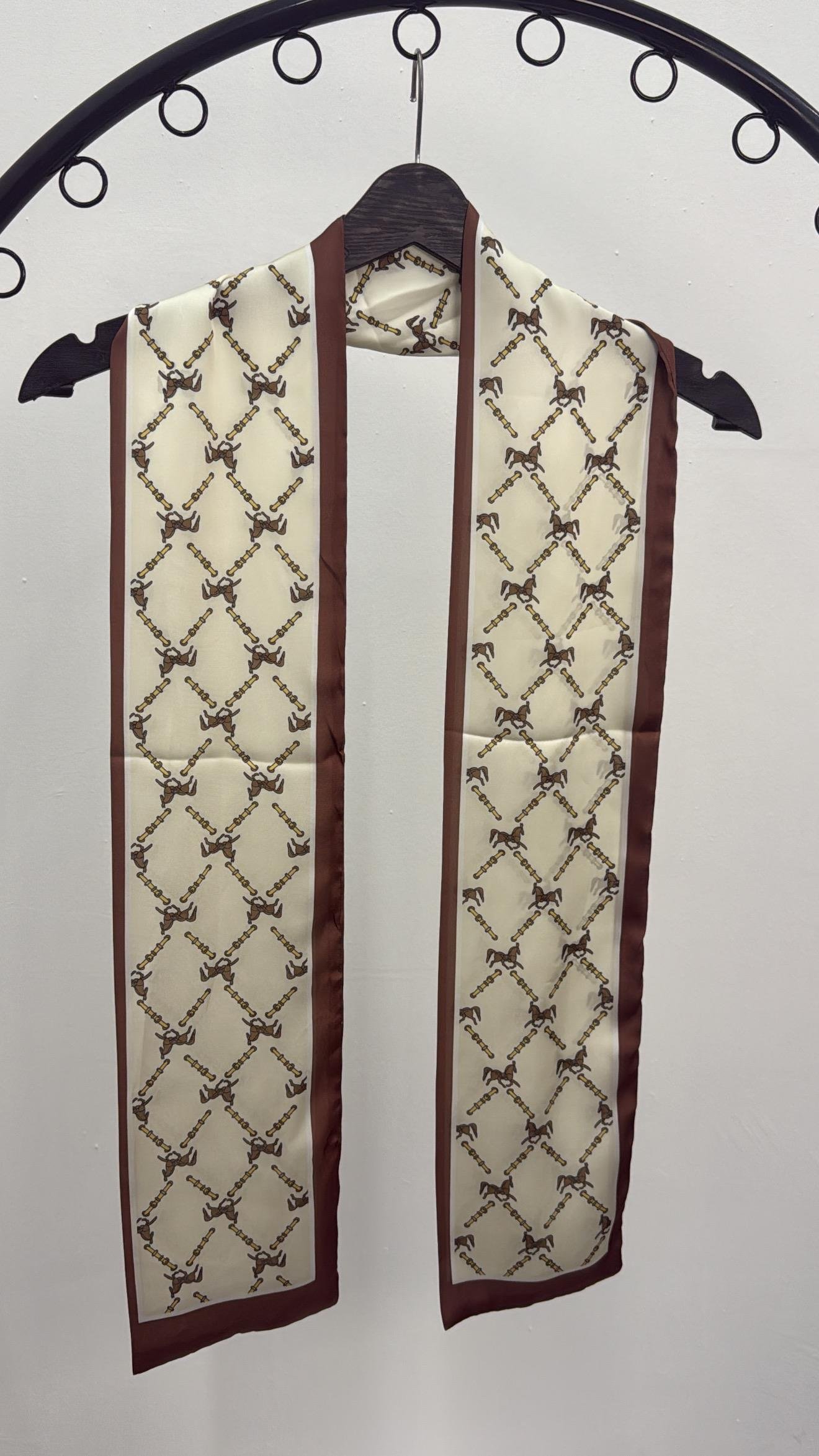 Horse Zincir At Desenli Uzun Fular