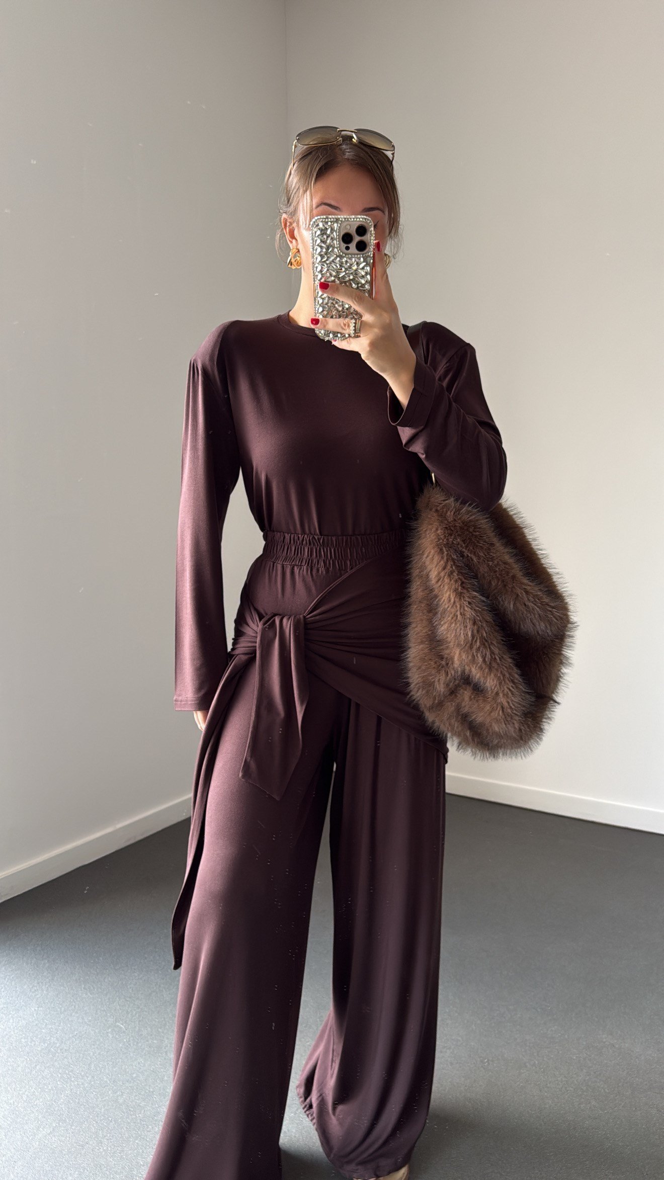Leontine Acı Kahve Vatkalı Bluz ve Bağlamalı Pantolon Takımı