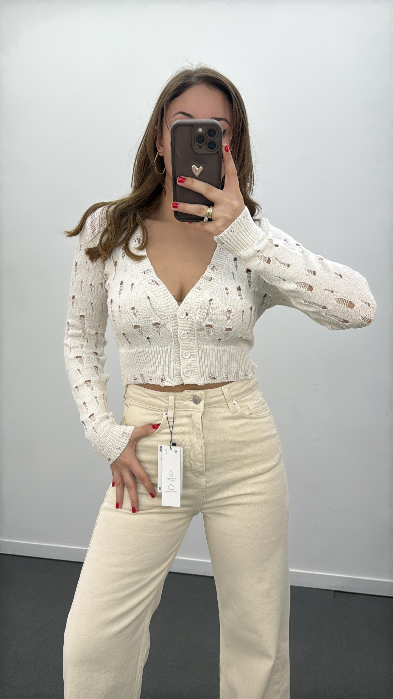 Luna Beyaz V Yaka Delikli Crop Hırka