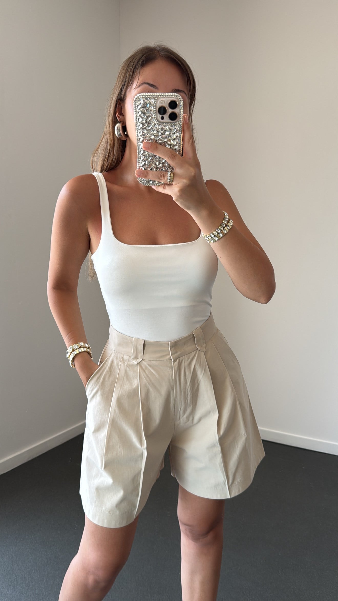 Mendes Beyaz Kare Yaka Askılı Bodysuit
