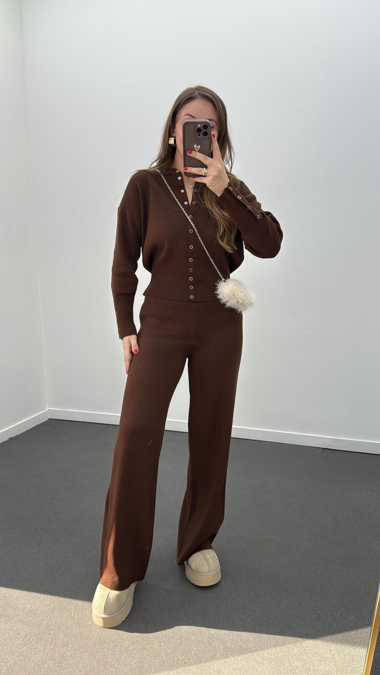 Merlin Kahverengi Çıtçıtlı Hırka Pantolon Takımı