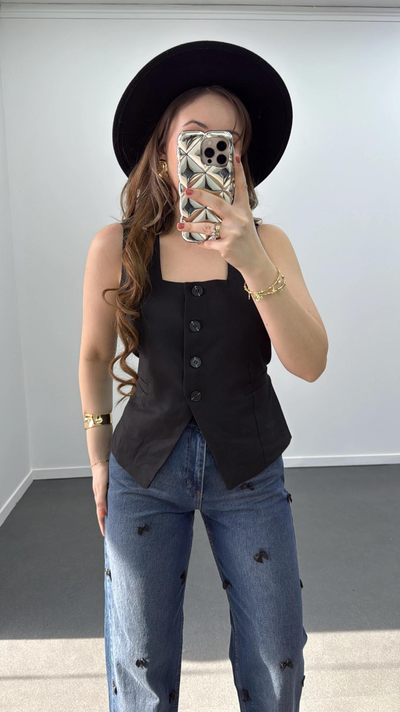 Olga Siyah Renk Düğmeli Yelek