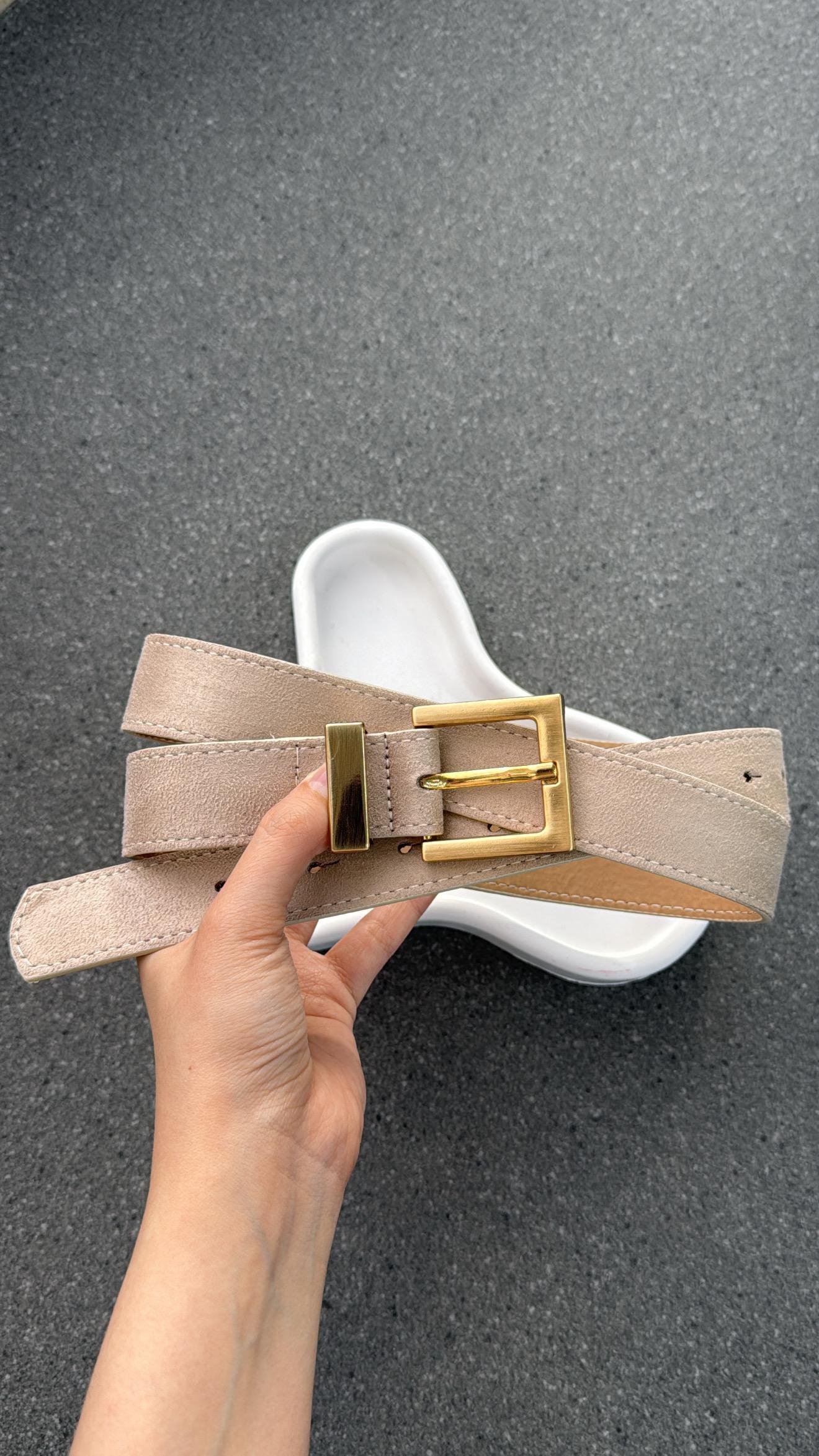 Pablo Kare Gold Tokalı Süet Açık Bej Kemer