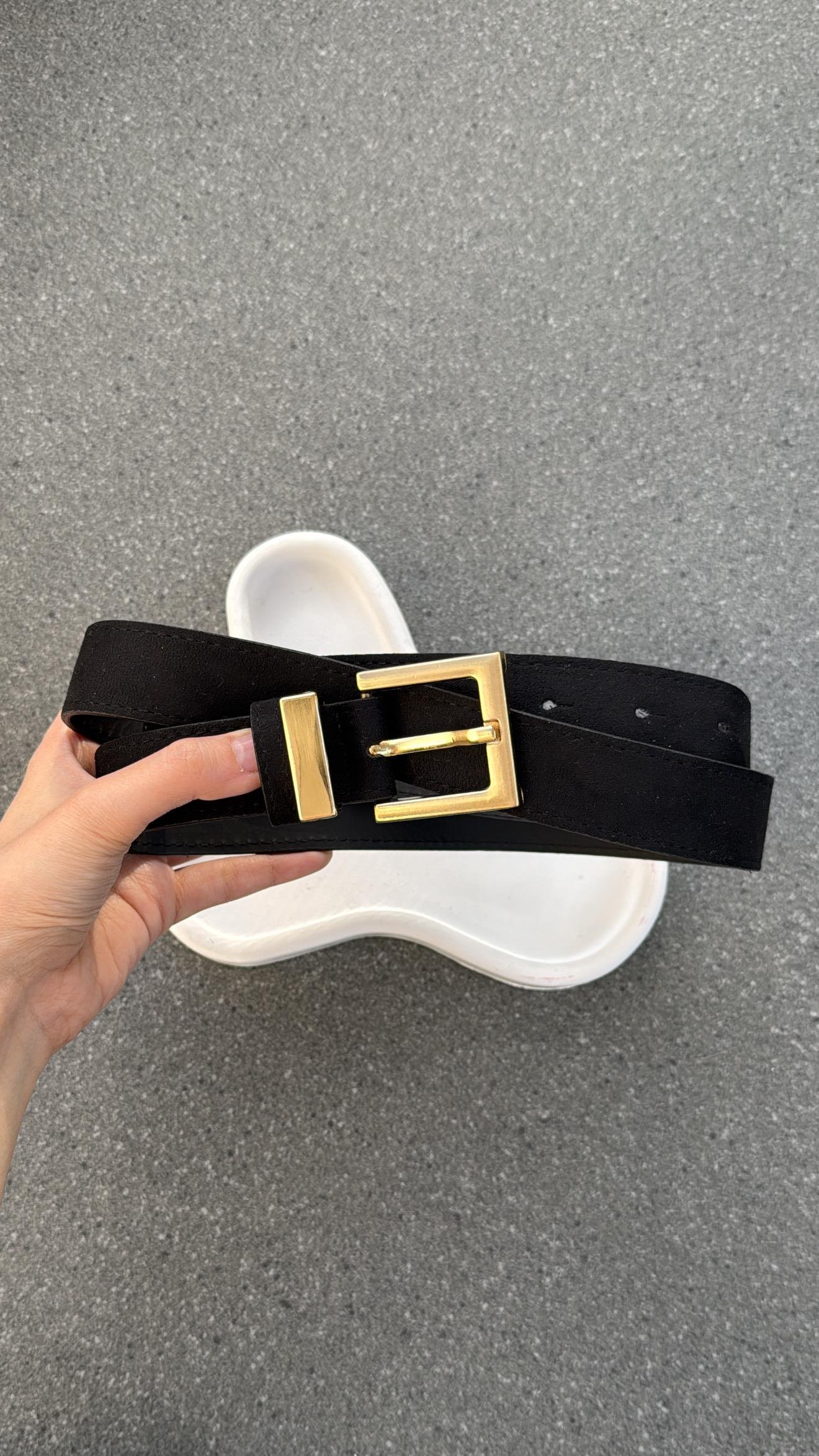 Pablo Kare Gold Tokalı Süet Siyahi Kemer