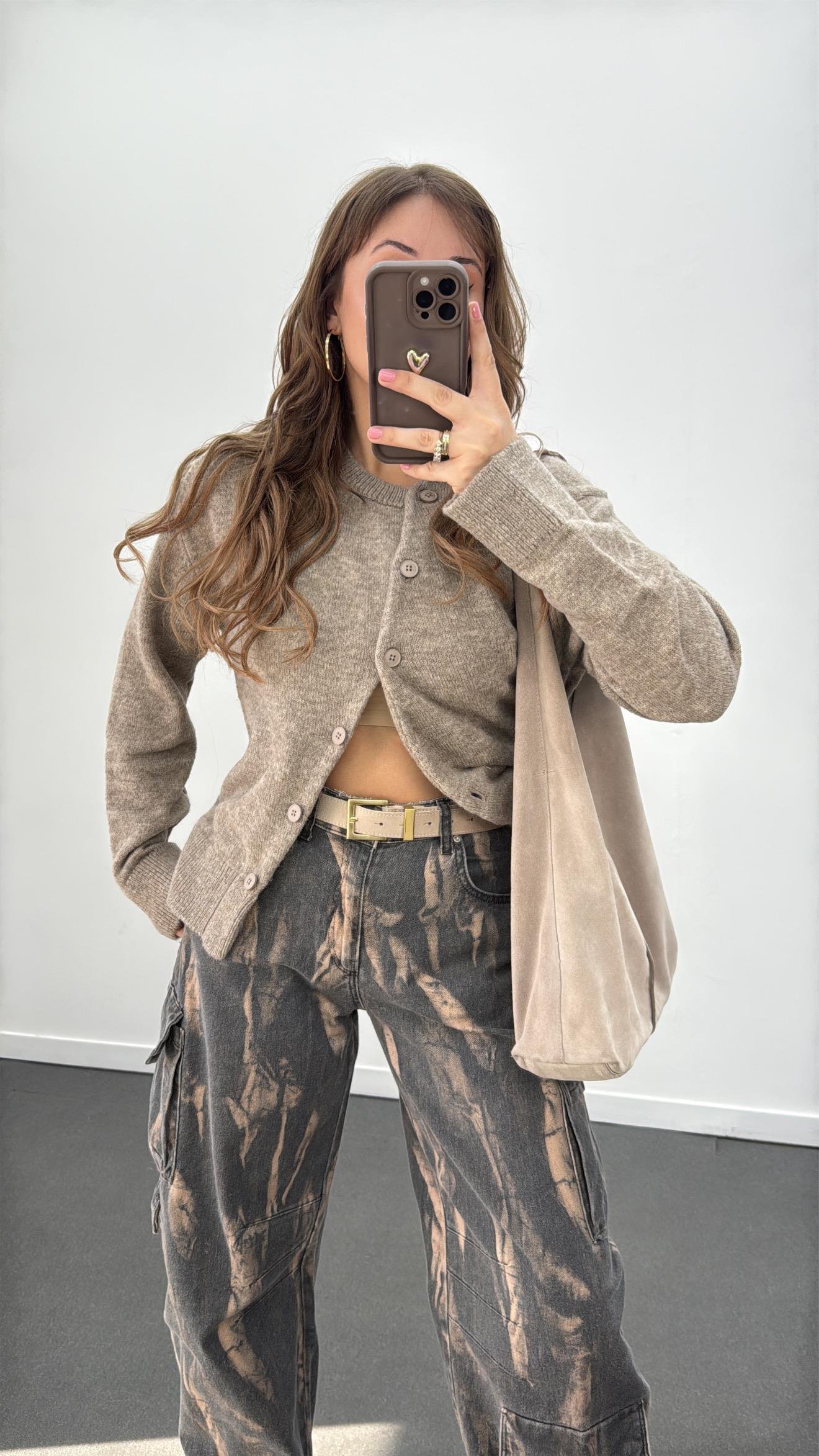 Pamera Asimetrik Düğmeli Vizon Triko