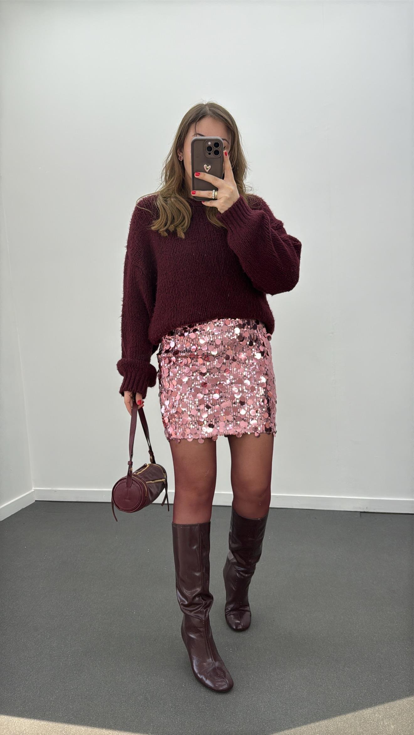 Shakira Pembe Payetli Mini Etek