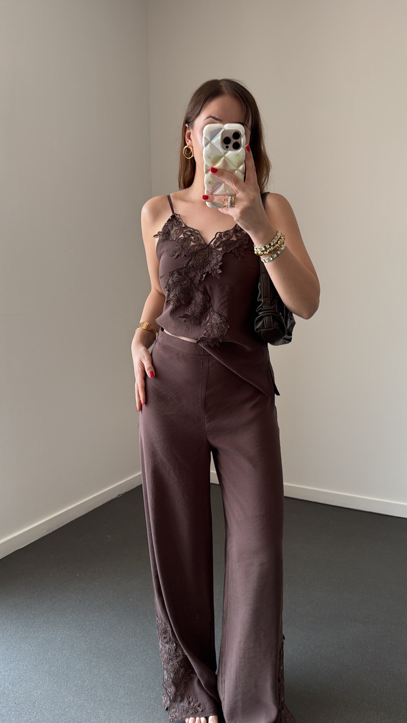 Shebnem Kahve Modal Dantelli Bluz Ve Pantolon Takımı