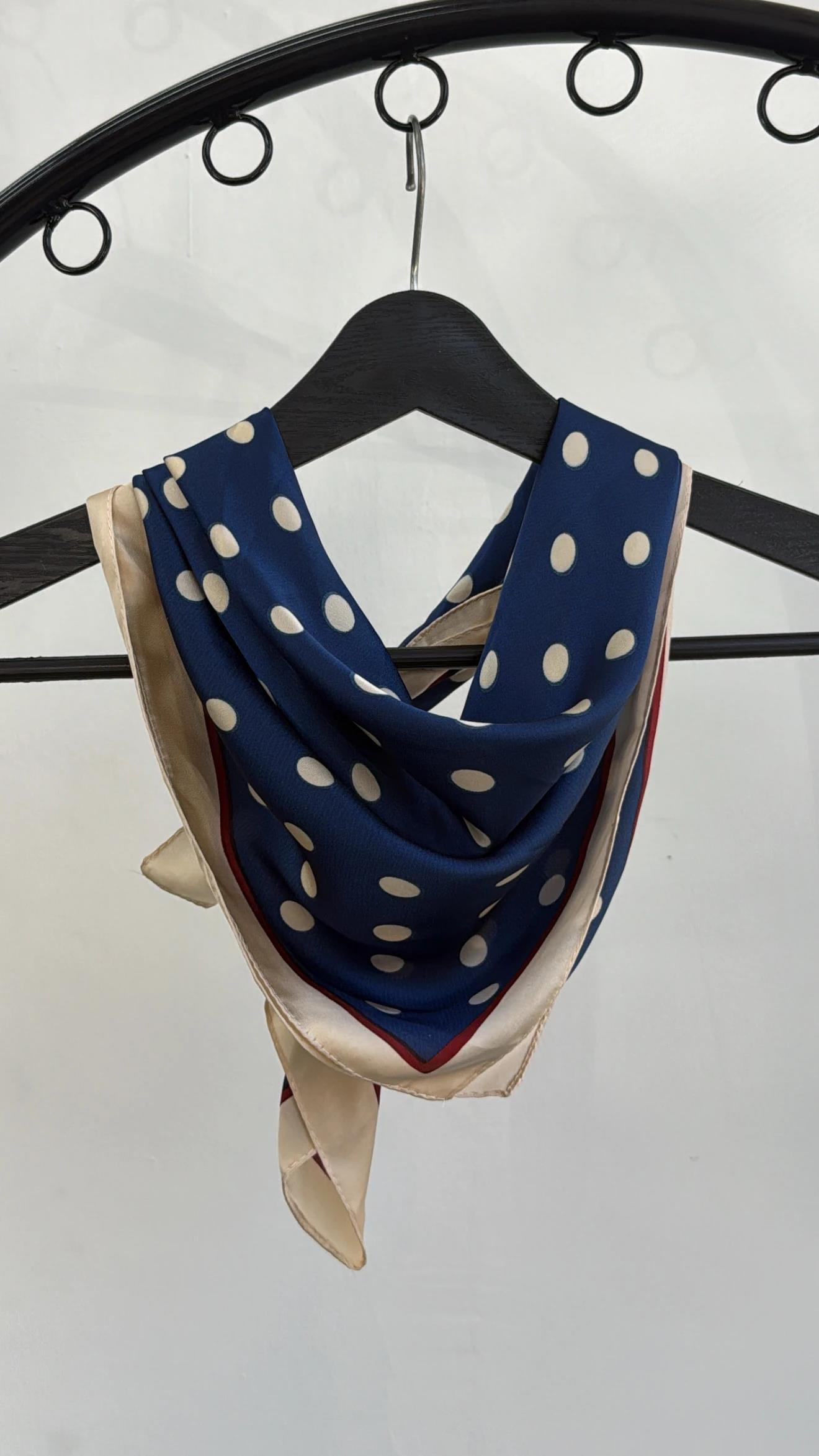 Topia Lacivert Puantiyeli Fular