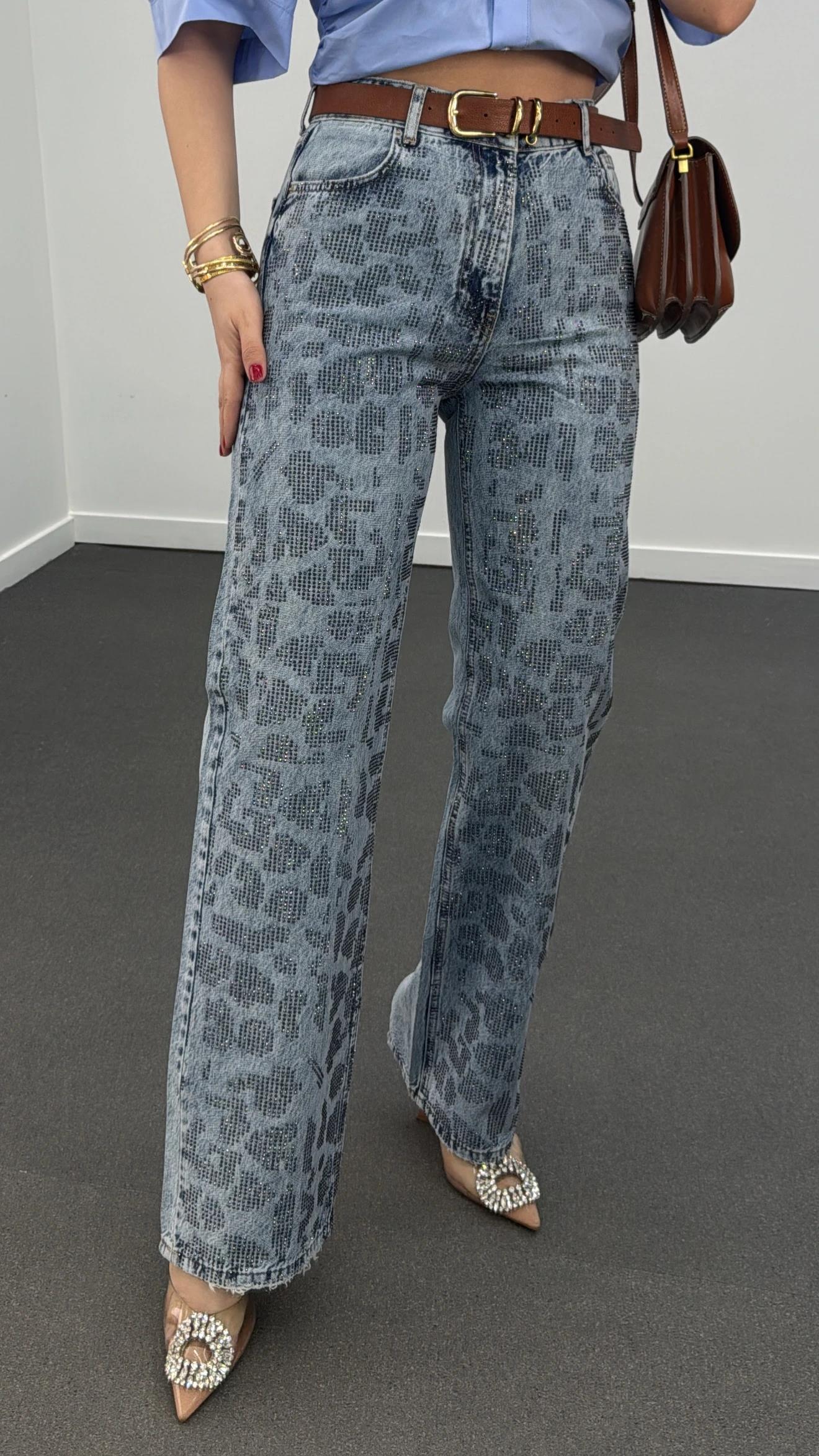Town Taş Aksesuarlı Yüksek Bel Straight Leg Jeans