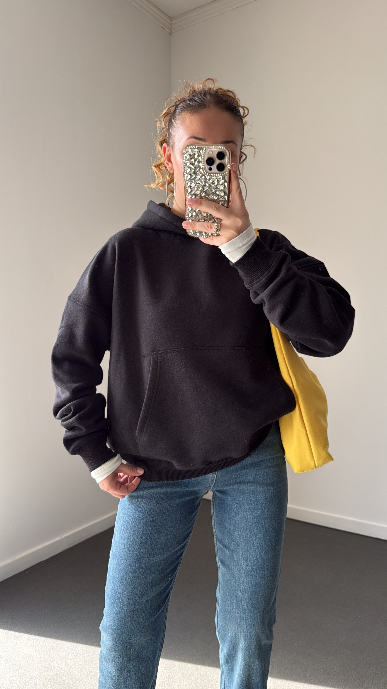 UO Siyah Sweatshirt