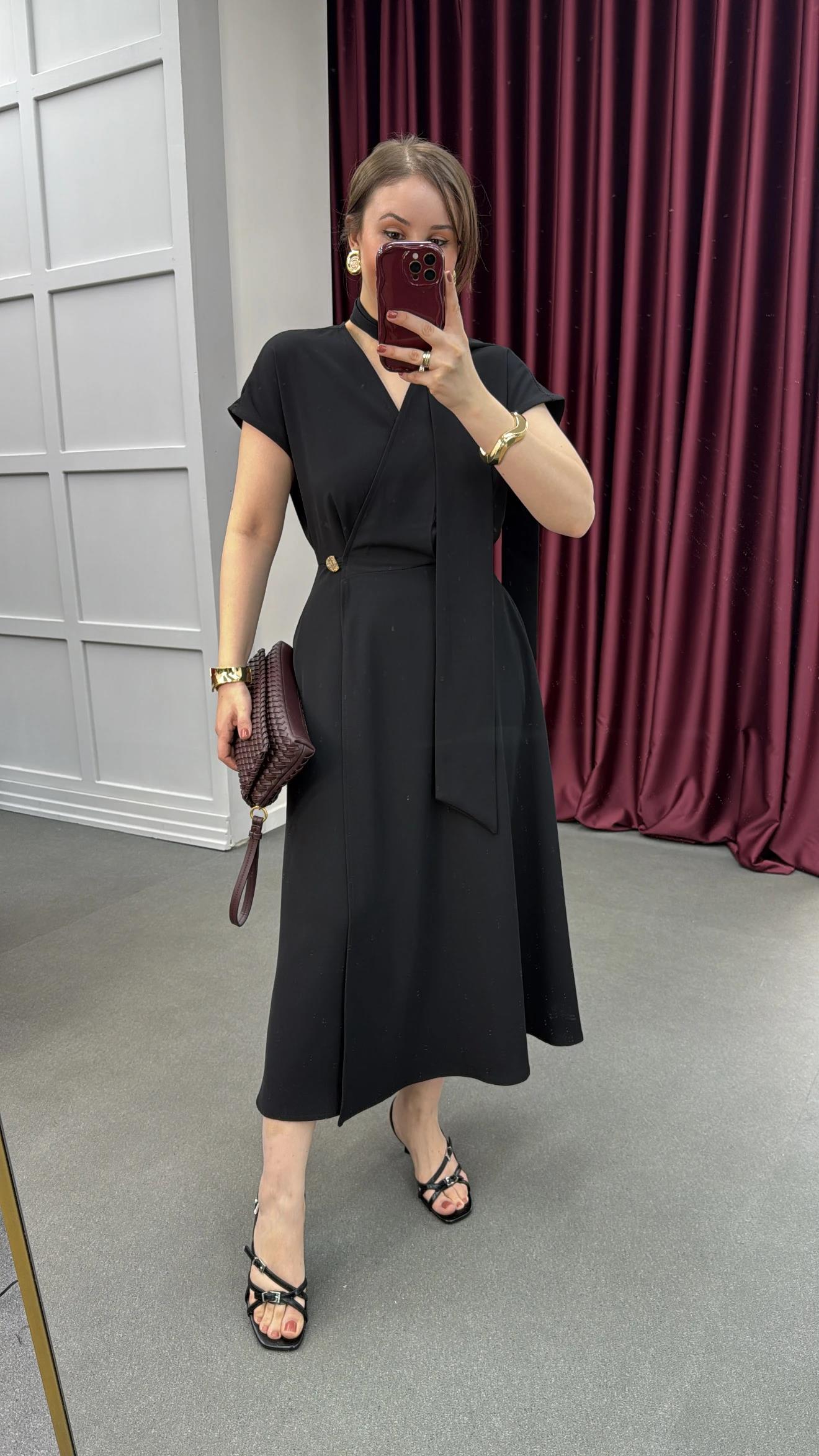 Vina Siyah Kruvaze Gold Düğmeli Midi Elbise