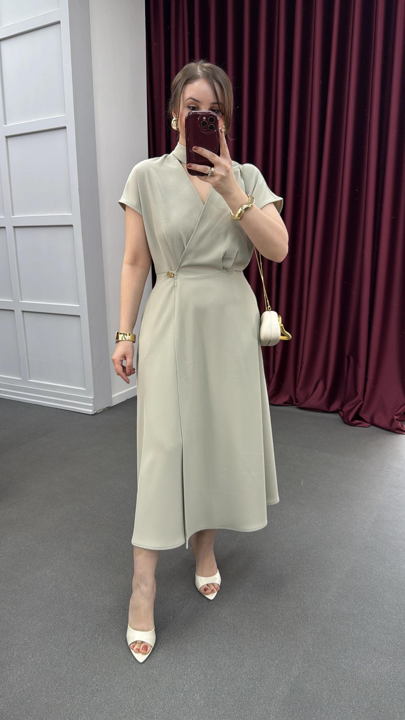 Vina Yeşil Kruvaze Gold Düğmeli Elbise