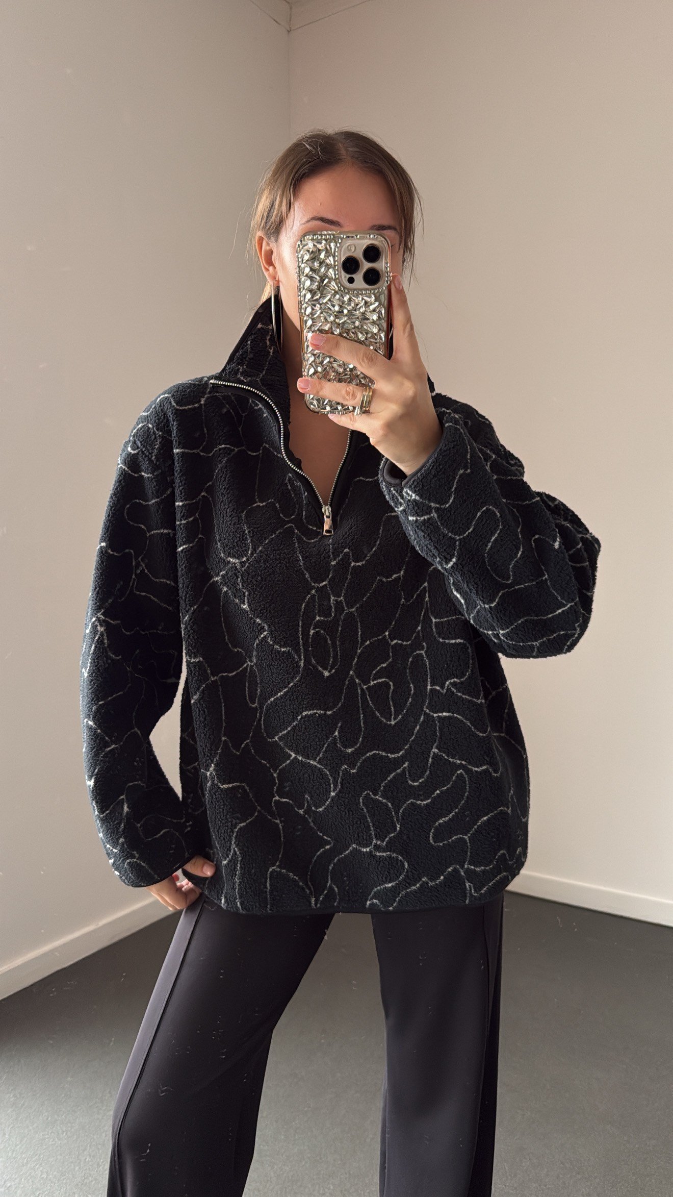 Wildora Siyah-Beyaz Desenli Fermuarlı Sweatshirt