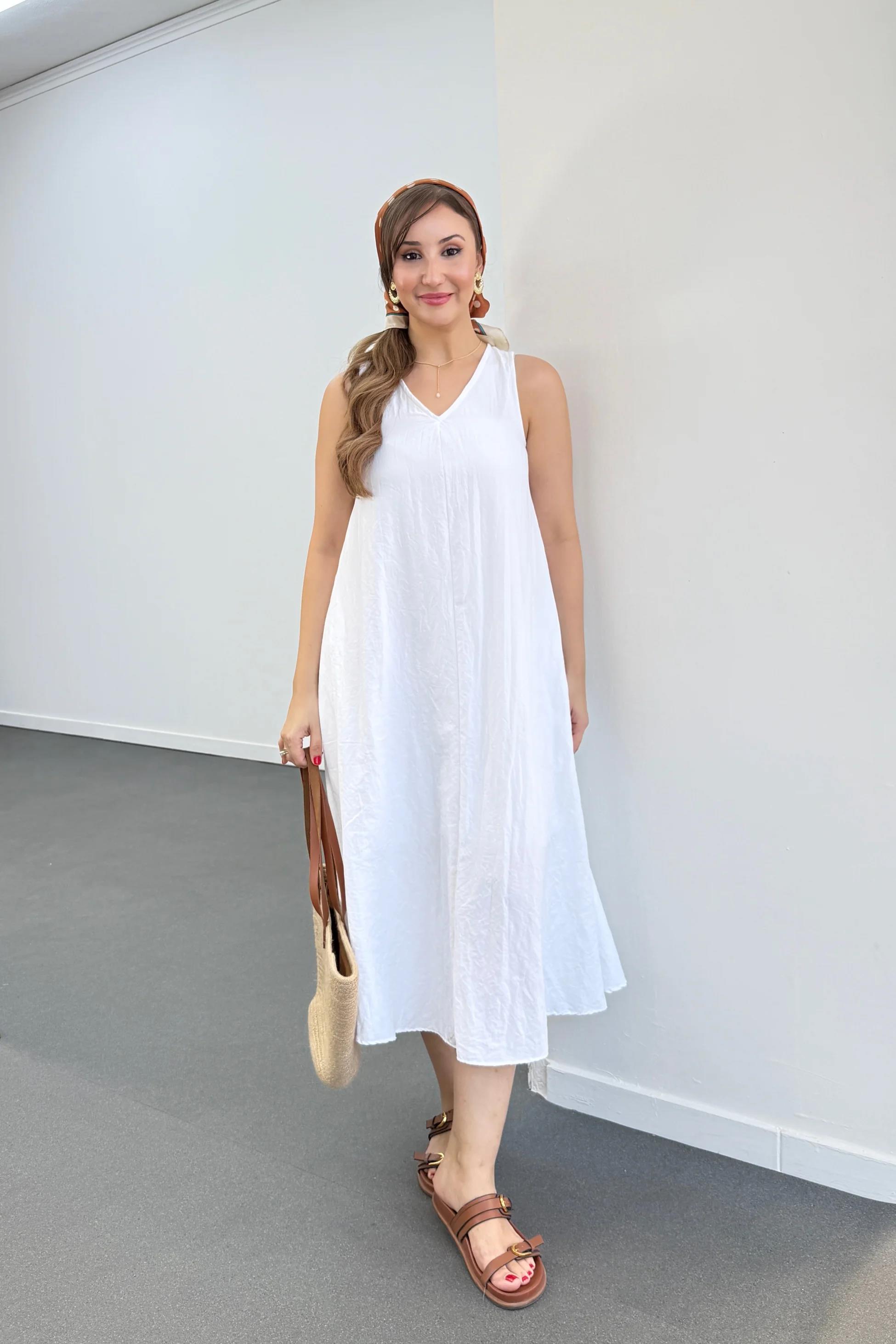 Yegor Beyaz Cepli Rahat Midi Elbise