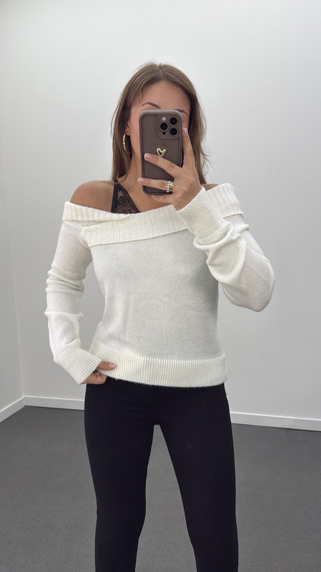 Yolanda Beyaz Dantel Detaylı Askılı  Madonna Triko Kazak