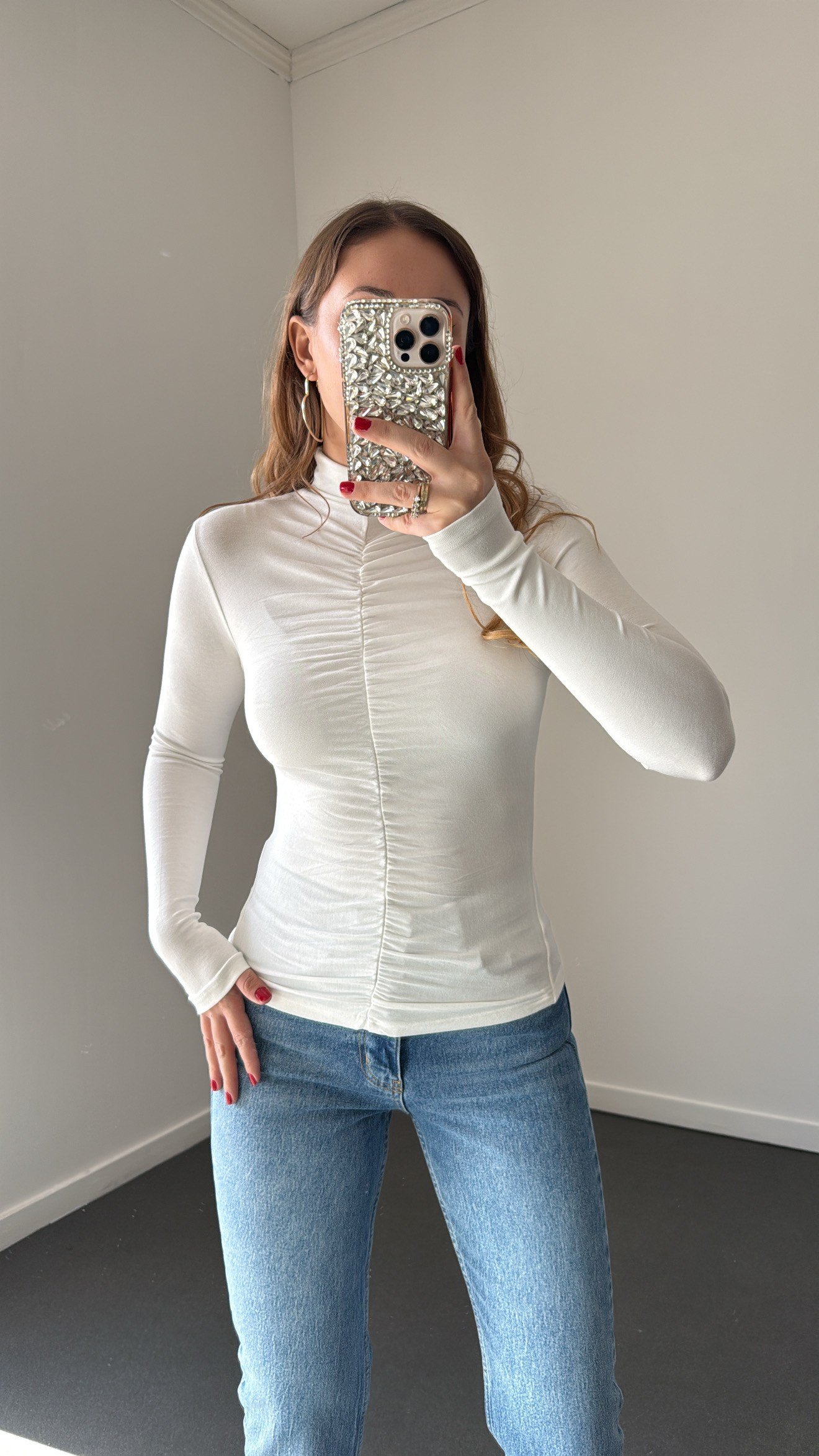 Zevra Beyaz Büzgülü Balıkçı Body