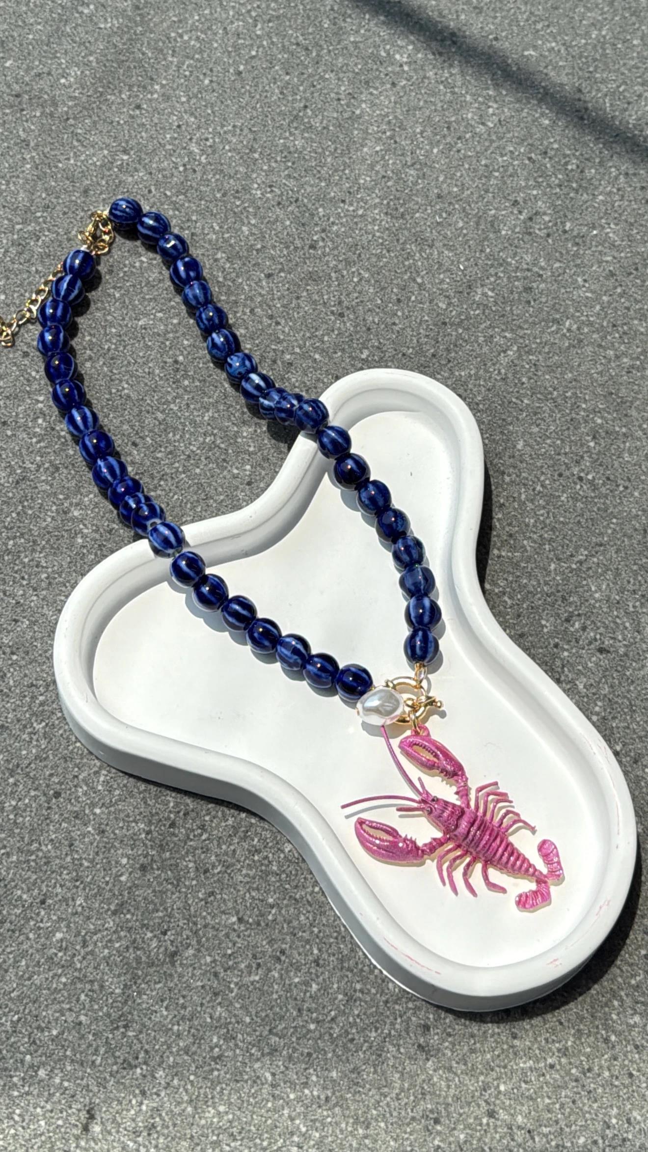 Zümra Pembe Istakoz Lacivert Kolye