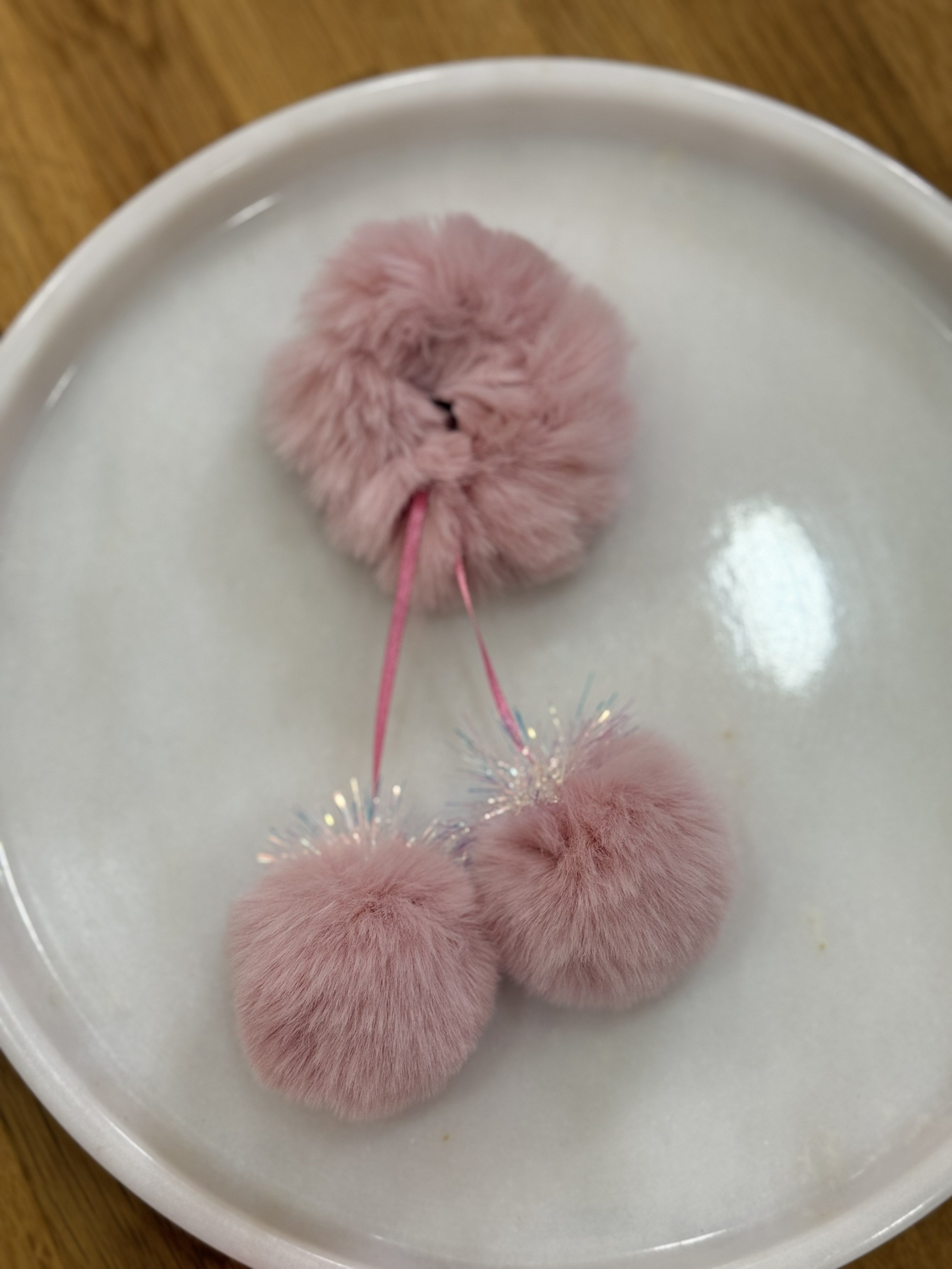 Pembe Ponponlu Sallanan Lastik Toka