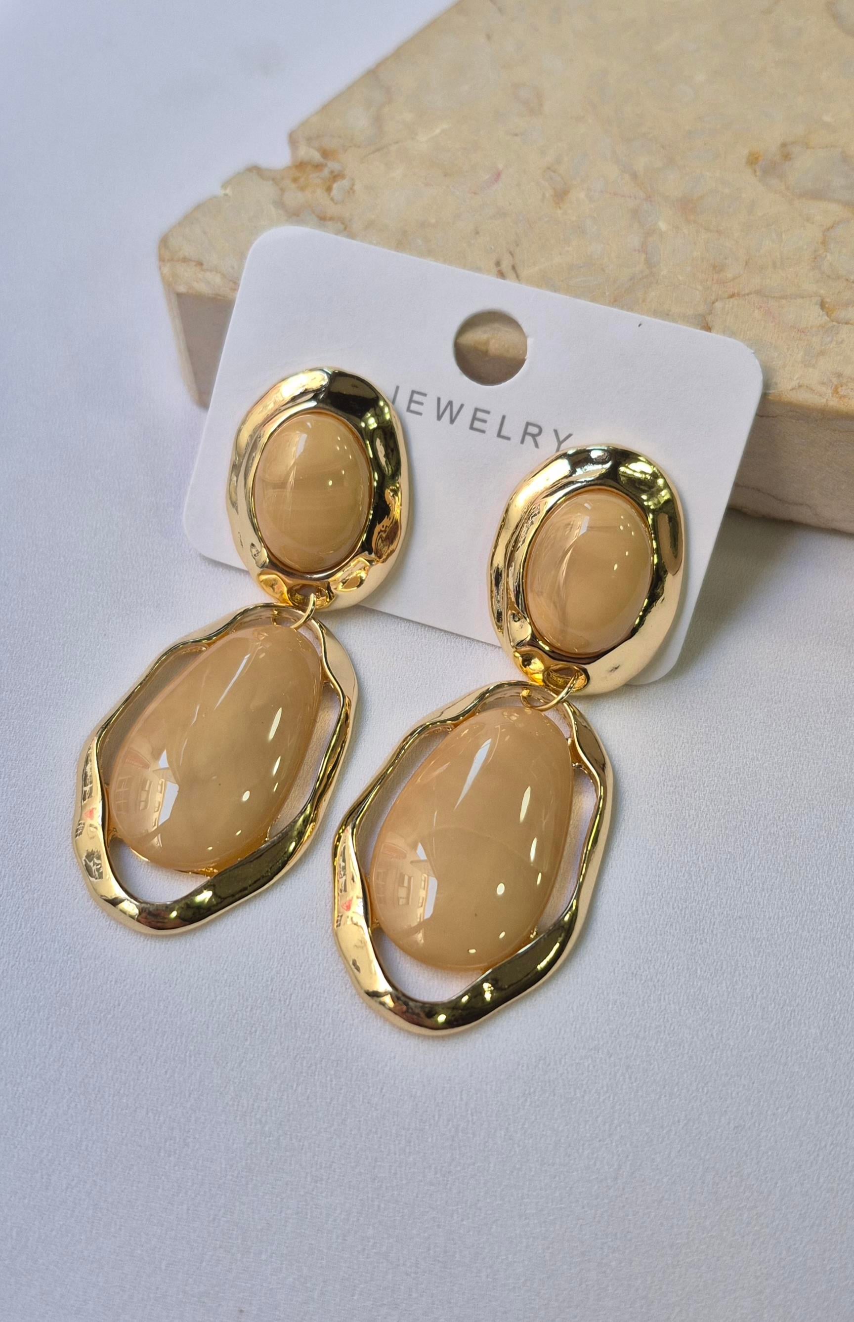 GOLD DETAYLI SALLANTILI KÜPE 