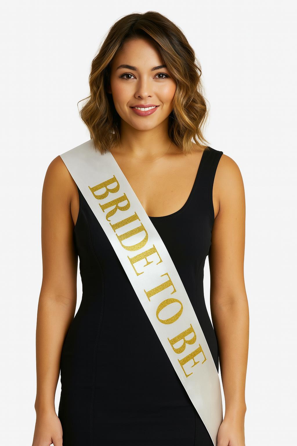 Beyaz Saten Üzerine Kalın Altın Yazılı Bride To Be Kuşağı 10 cm Genişlik (5293)