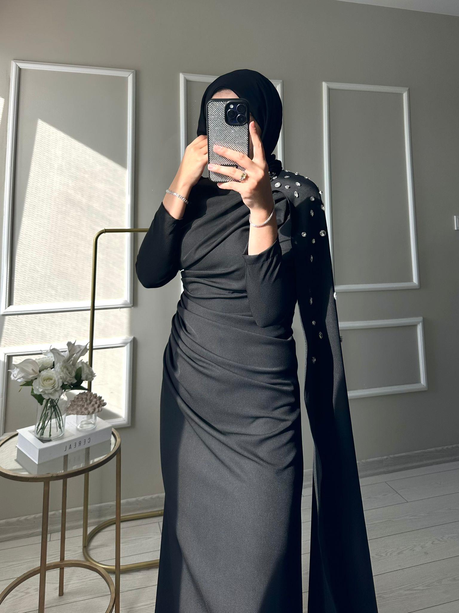 Leyal Elbise