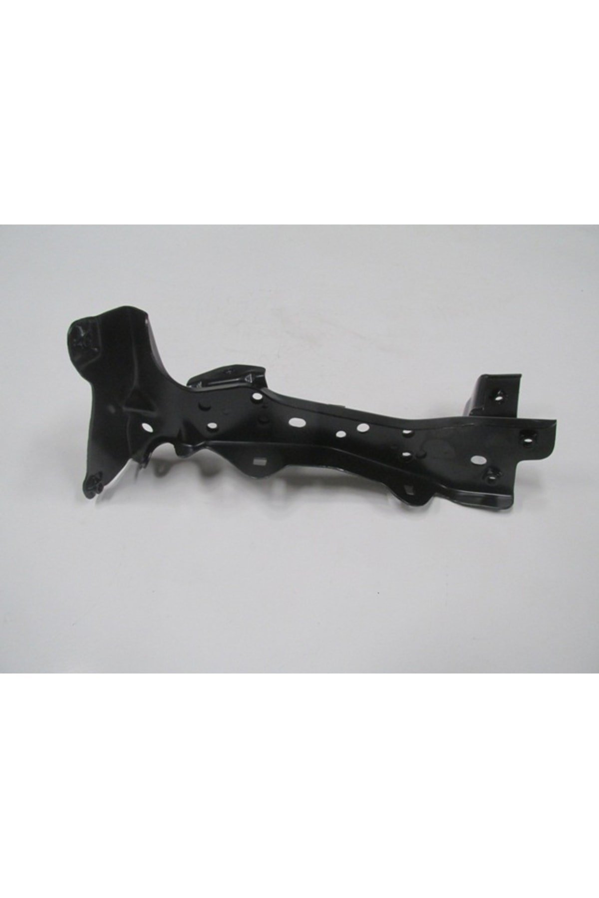 Audı A3- Sd-hb-sb- 13-16 Ön Çamurluk Braketi Sağ Oem No: 8v0821136c Uyumlu 1304-2107
