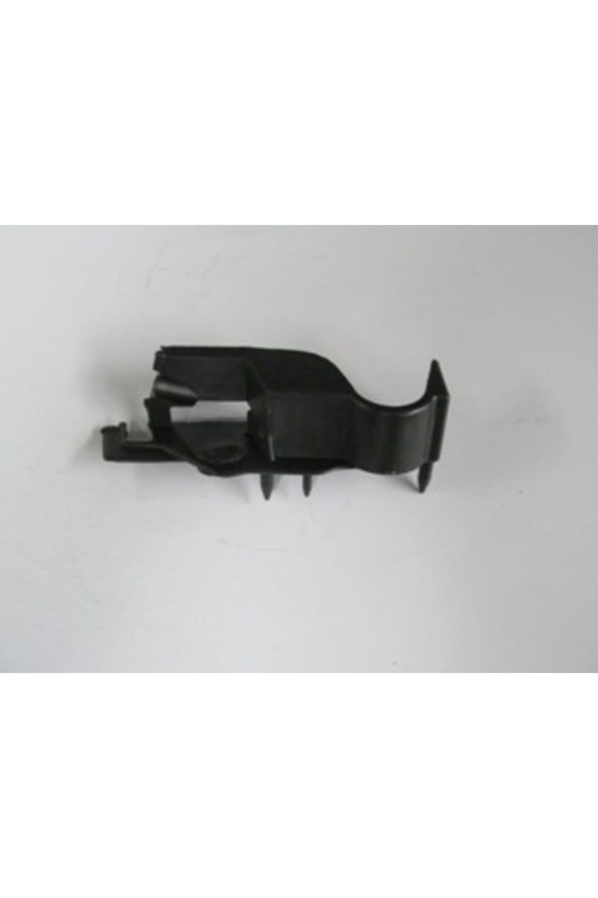 Audı A4- 13/15; Ön Tampon Braketi Iç Sağ (YAN KULAĞA TAKILAN) (PLASTİK) (TW) 8k0807284h
