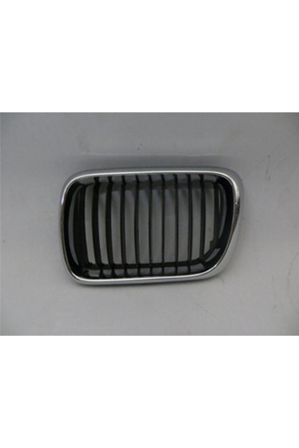 Bmw 3 E36 Sd Coupe Ön Panjur Sol Siyah Nikelaj Çerçeveli Tyg Serisi 94 98 51138195151