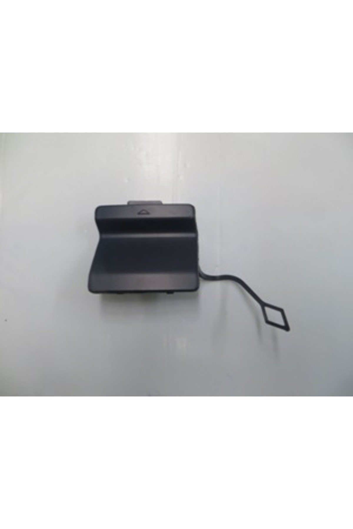 BMW 5 SERI F10 10/13 ARKA TAMPON ÇEKİ DEMİRİ KAPAĞI (TW)