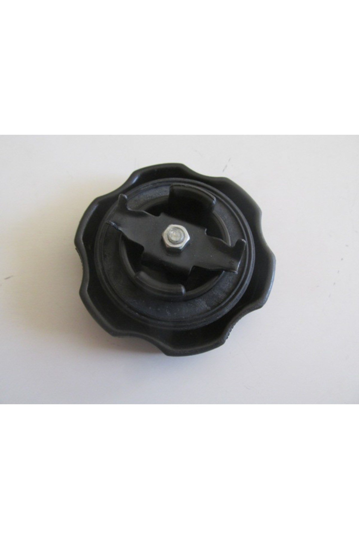 Mitsubishi Carisma 97/00 Uyumlu Motor Yağ Kapağı (Üstü Düz Tip)