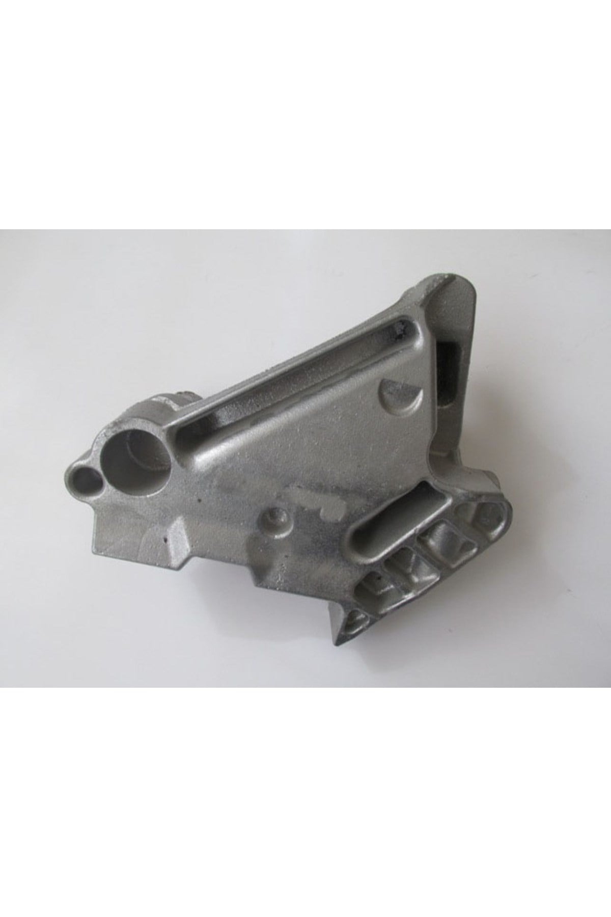 OEM NO 04L199207 UYUMLU SEAT LEON 13/20 MOTOR BAĞLANTI BRAKETİ 2.0 TDI (TAKOZ) (ALÜMİNYUM)