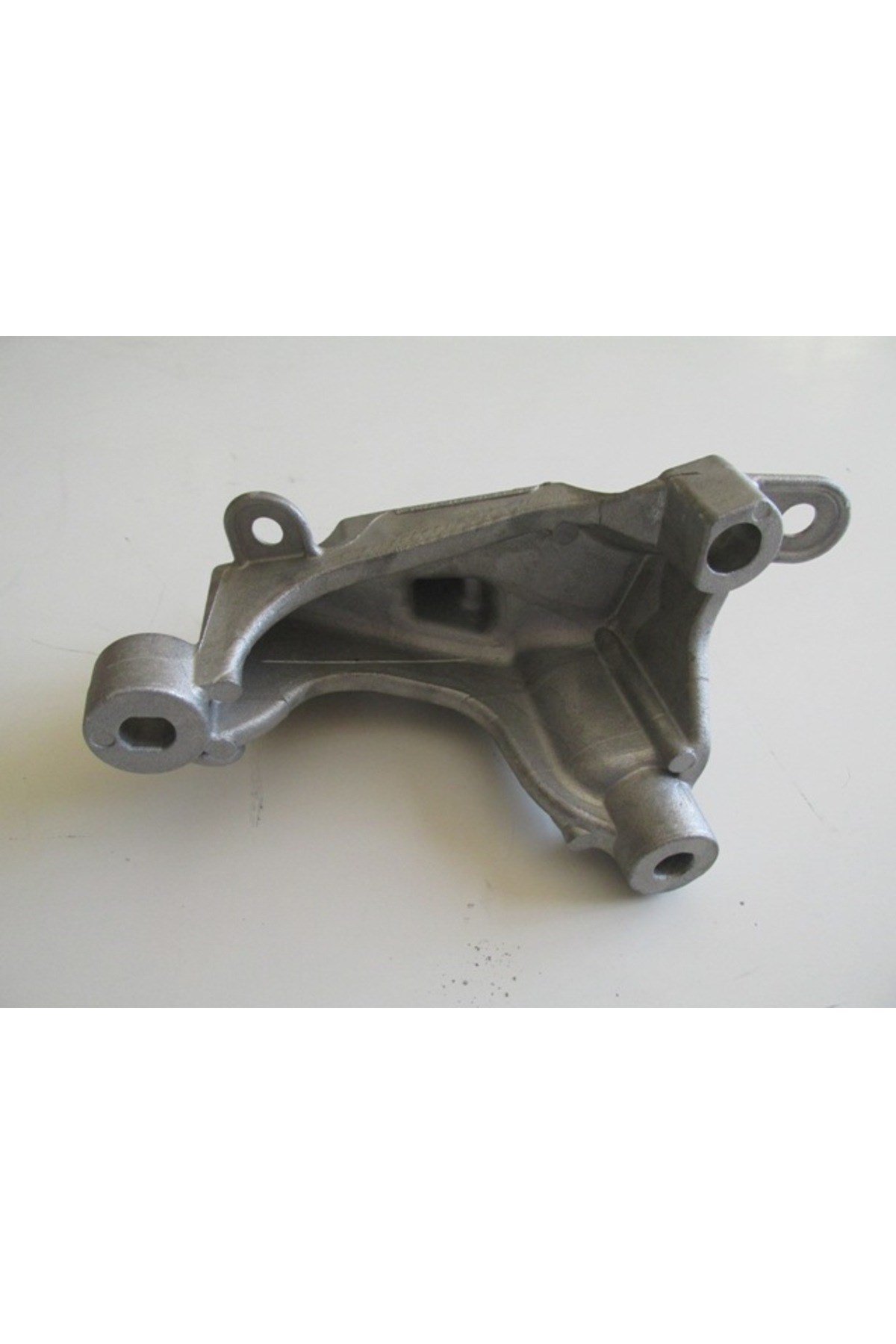 OEM NO 112530006R UYUMLU RENAULT MEGANE 3 HB 10/13 ŞANZUMAN TAKOZU 1,5 DCI (6 VİTES)