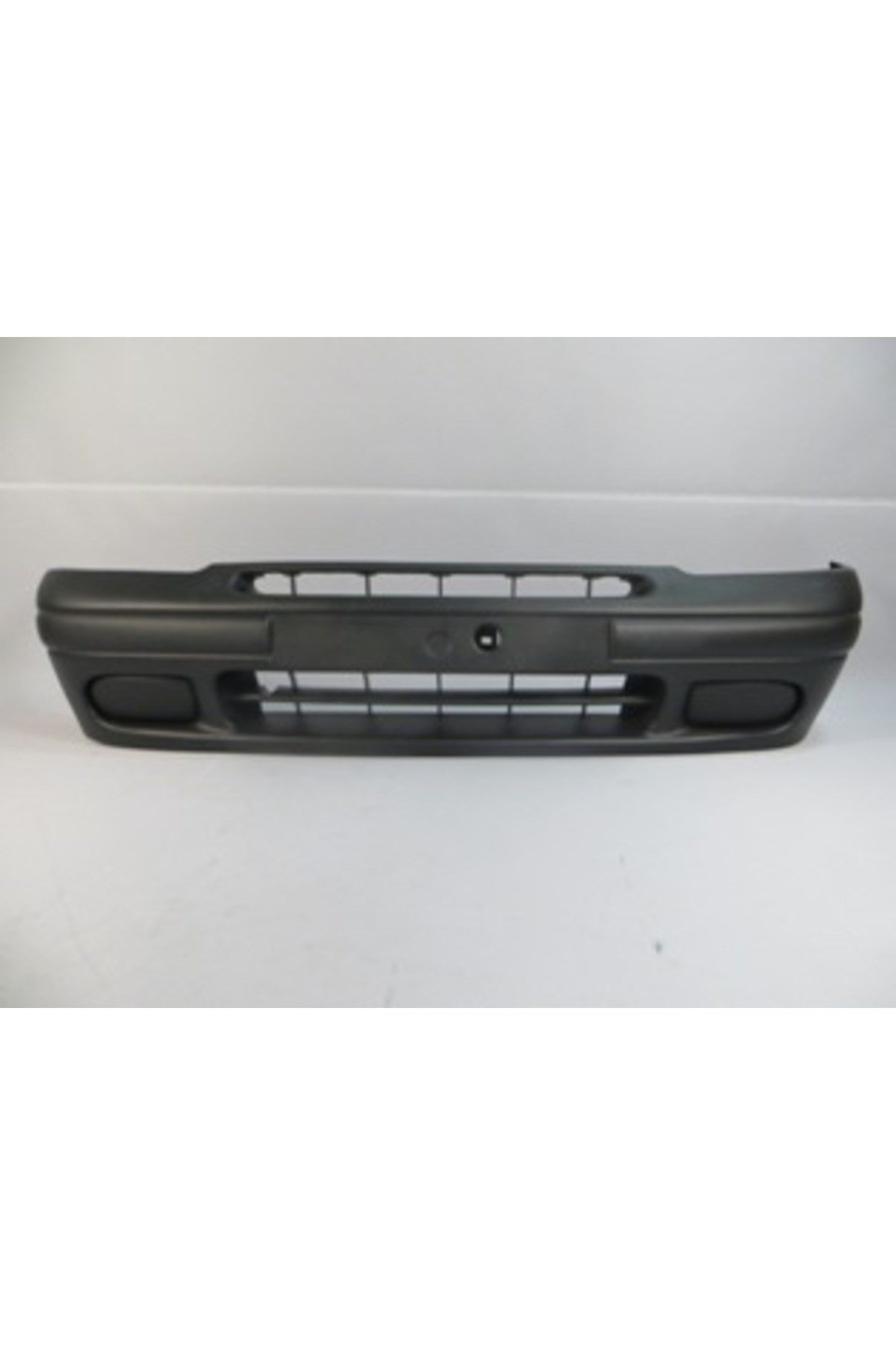 Renault Clio- 1- HB- 96/98; Ön Tampon Siyah (Sis Lamba Kapaklı) (Lm) 7701469723
