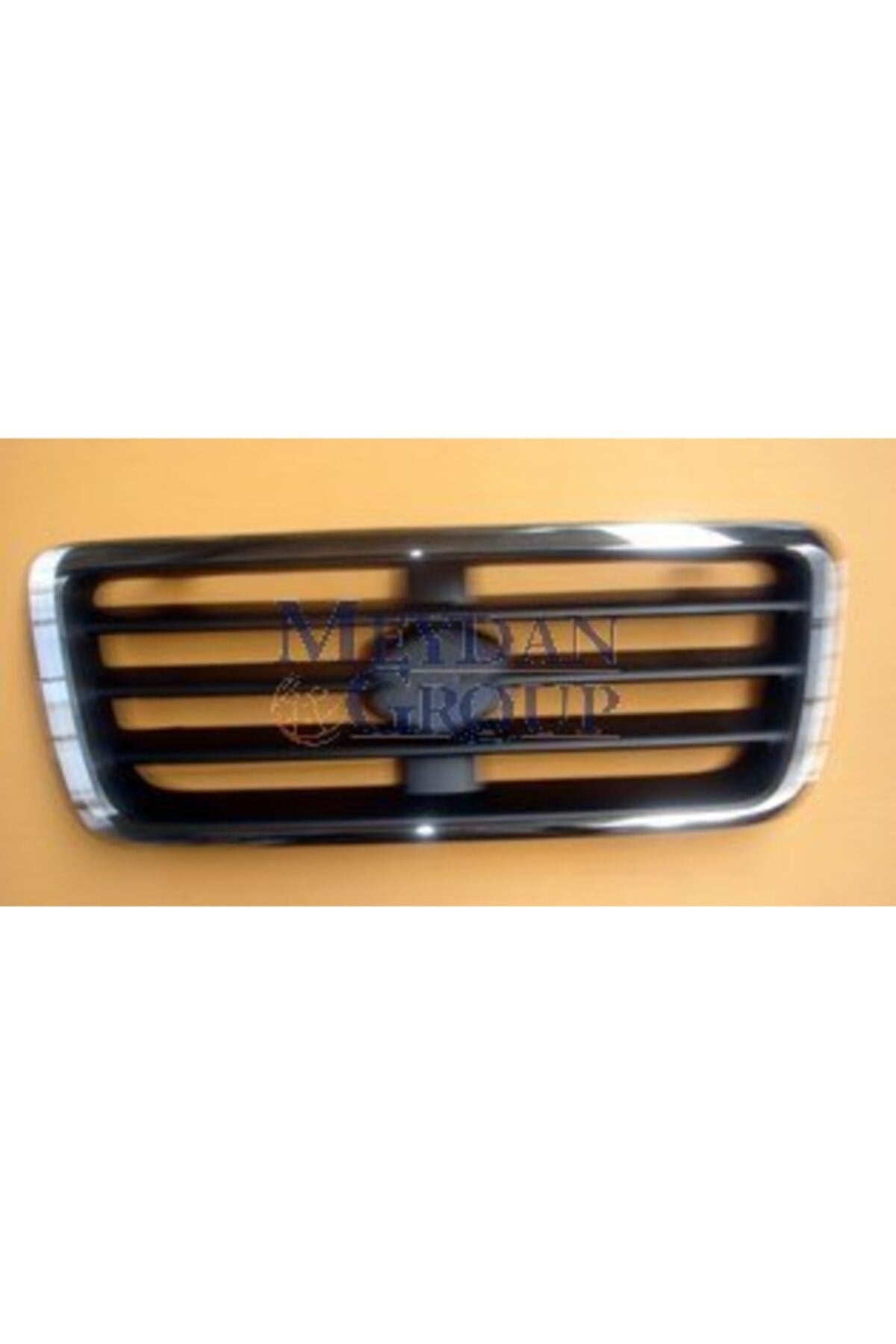 Suzukı Vıtara- 95/96; Ön Panjur Siyah Nikelaj Çerçeveli) V6 Motor 2.0cc Ortaya Takılan) 72111-77e00
