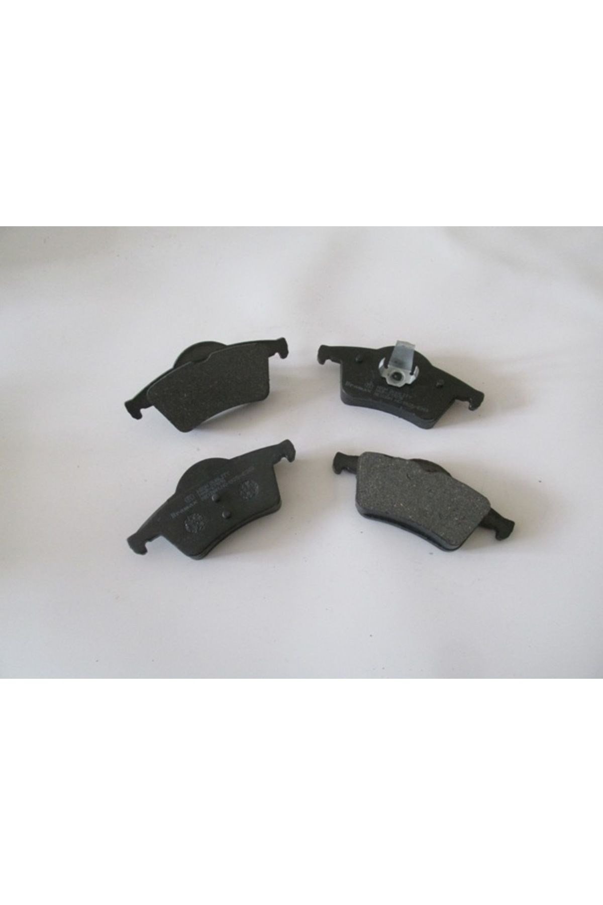 Volvo V70- 00/04; Arka Fren Balatası (KABLOSUZ)(DİSK)(122,7X53,8X16,2/12;3,8X53,8X16,2) 30648382