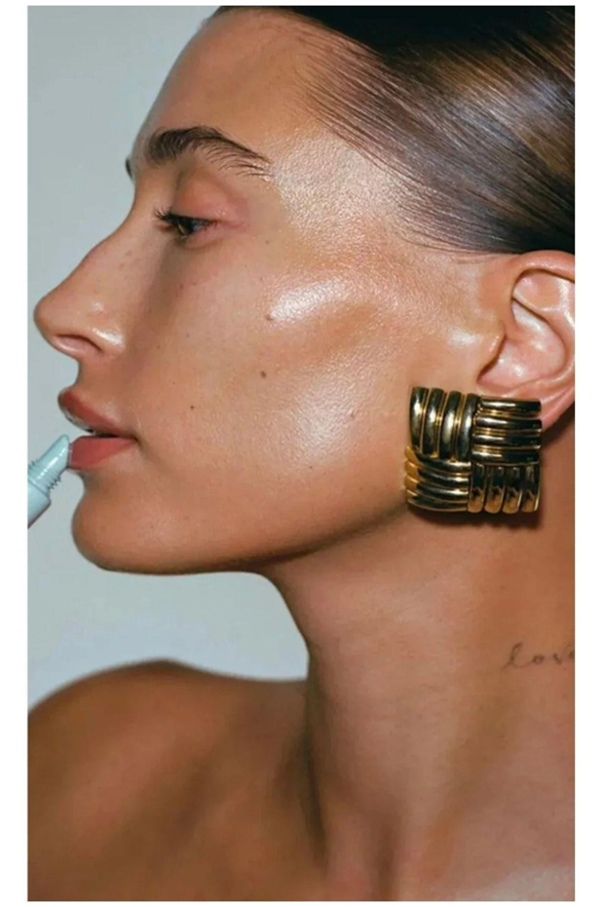 Trend Hailey Serisi Gold Squa Küpe