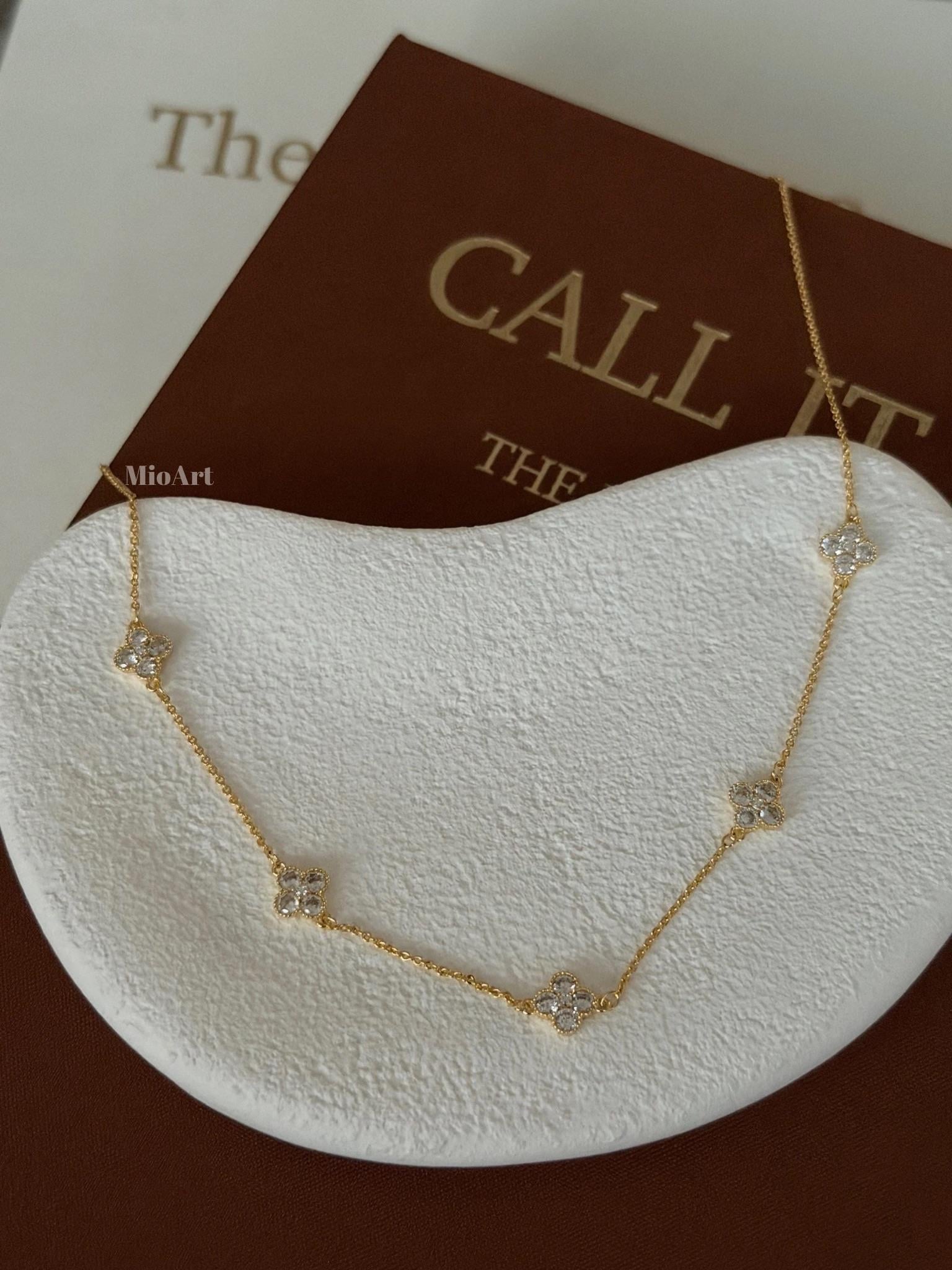 Yonca Gold Taşlı Kolye