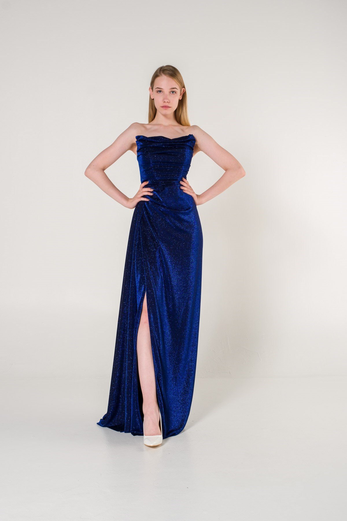 Saks Straplez Simli Yırtmaçlı Abiye Elbise Abiye P-0000006222-SAKSSKS38
