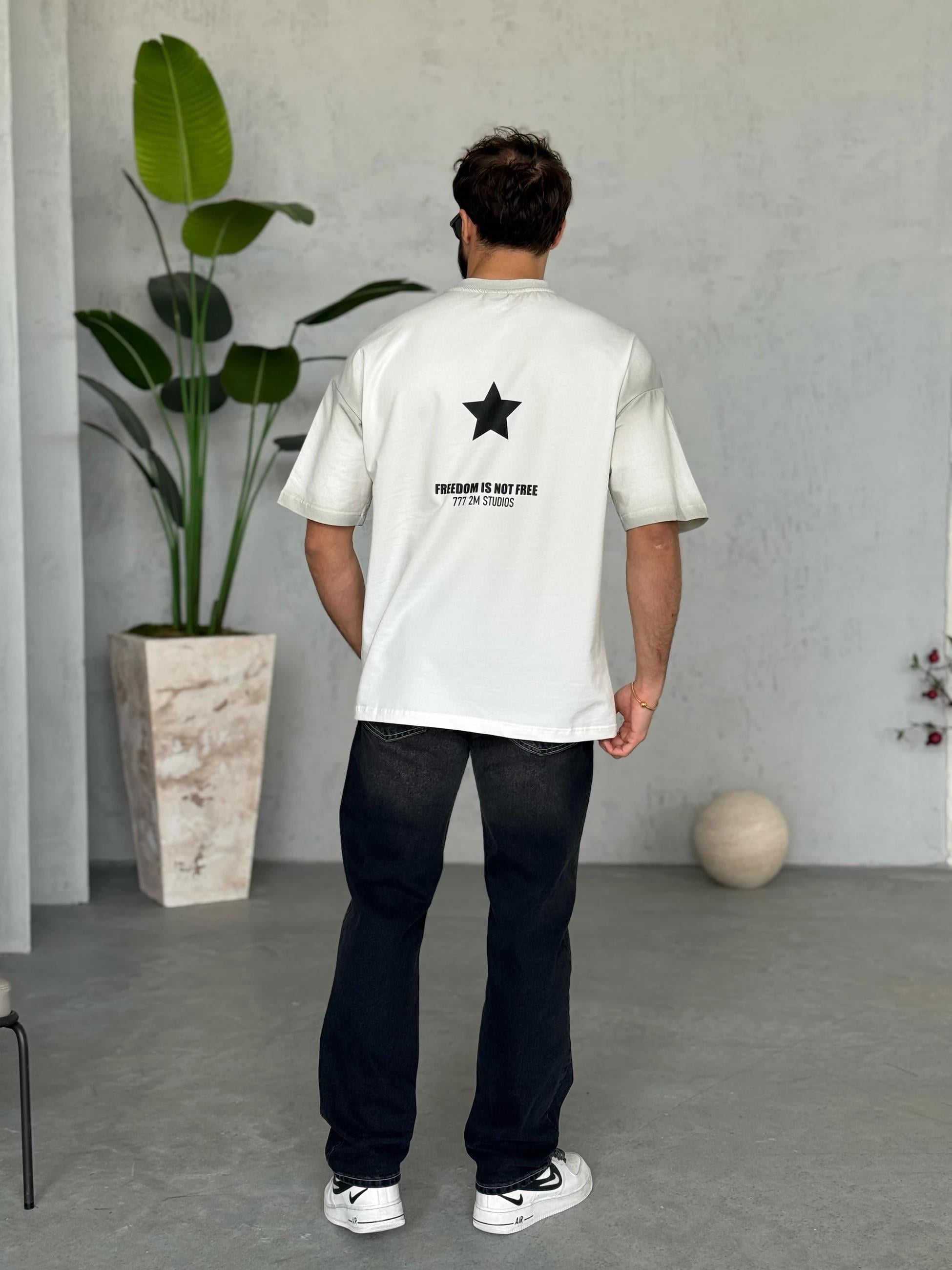 T2011 Yıldız Baskılı Yıkamalı Oversize T-shirt Beyaz