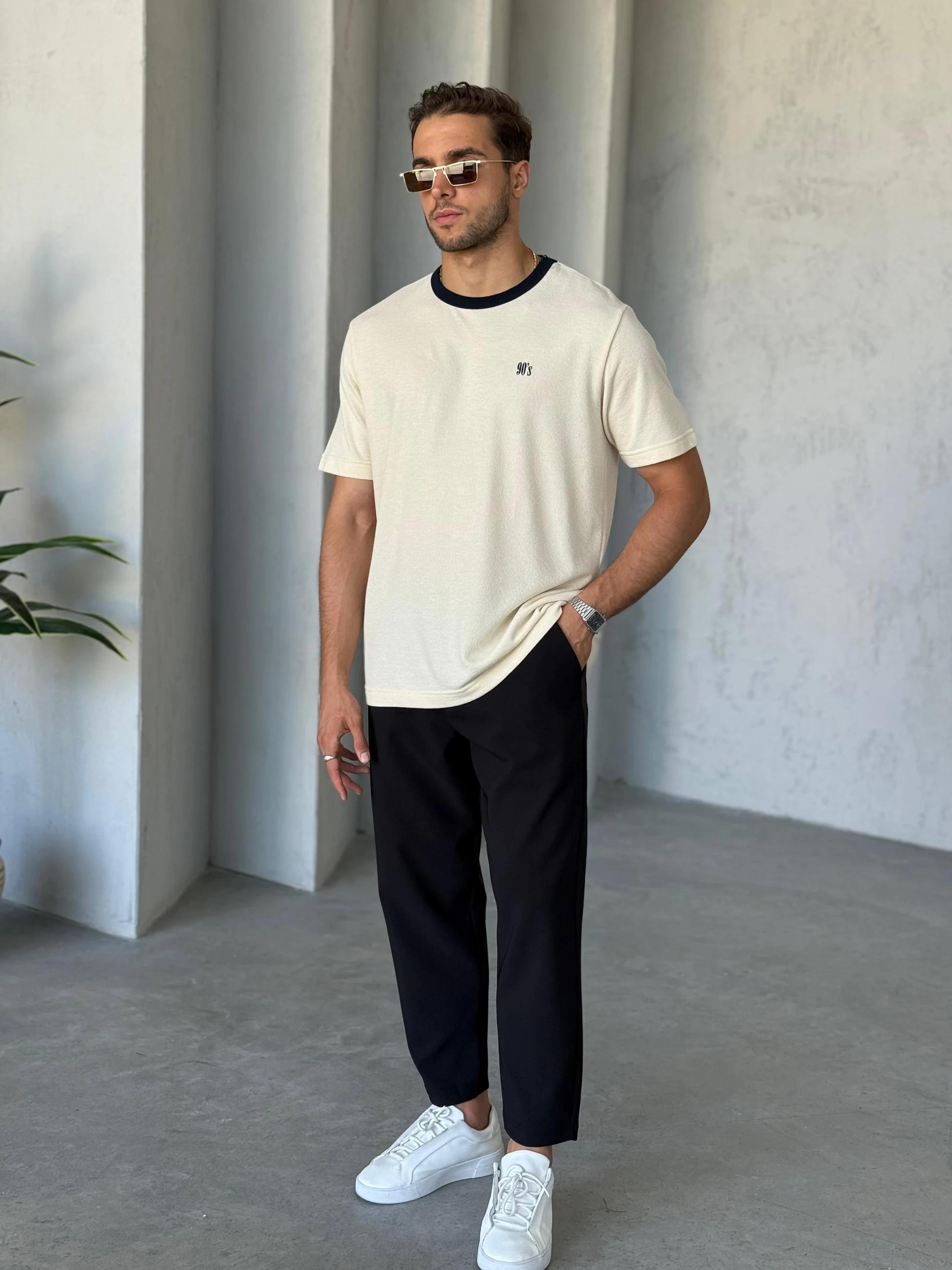 T7662 90’s nakışlı T-shirt Krem