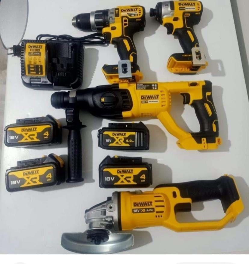DEWALT POWERSTACK  XR TOOLS SELECT DCD805NT-XJ DARBELİ MATKAP DCG412NT-XJ AVUÇ TAŞLAMA DCH133NT-XJ  KIRICI DELİCİ  DCF850N-XJ DARBELİ TORNAVİDA 4'LÜ MAKİNA SETİ