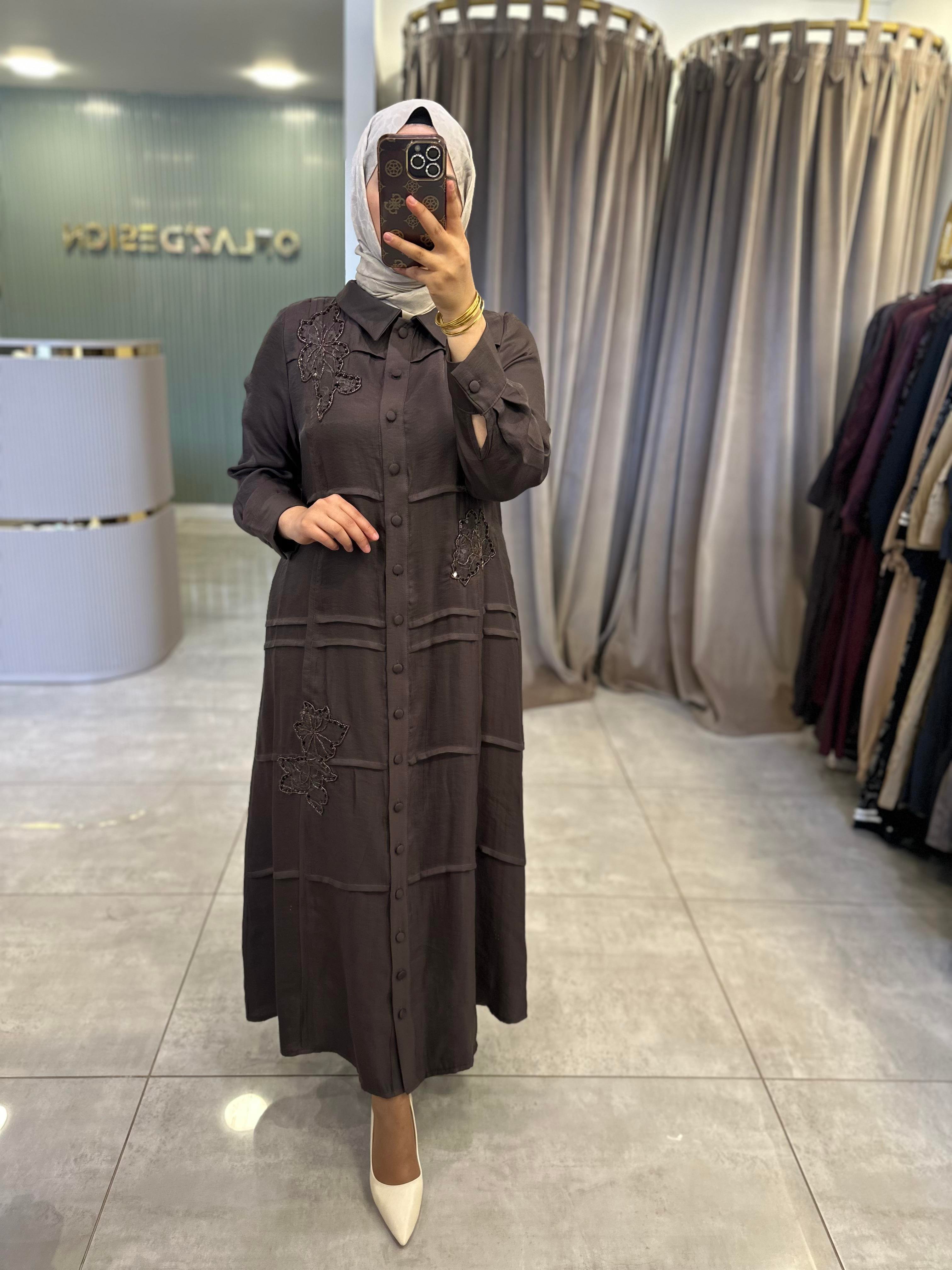 LissMore Çiçeği Boncuk İşlemeli Elbise Kahverengi 6001 