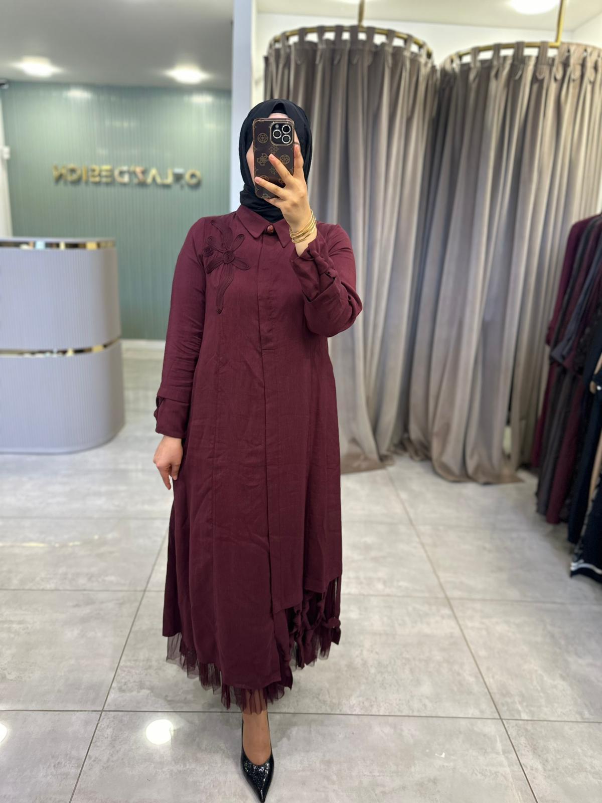 LissMore Yaka Çiçek Detay Eteği Bağlamalı Elbise Bordo 5536 