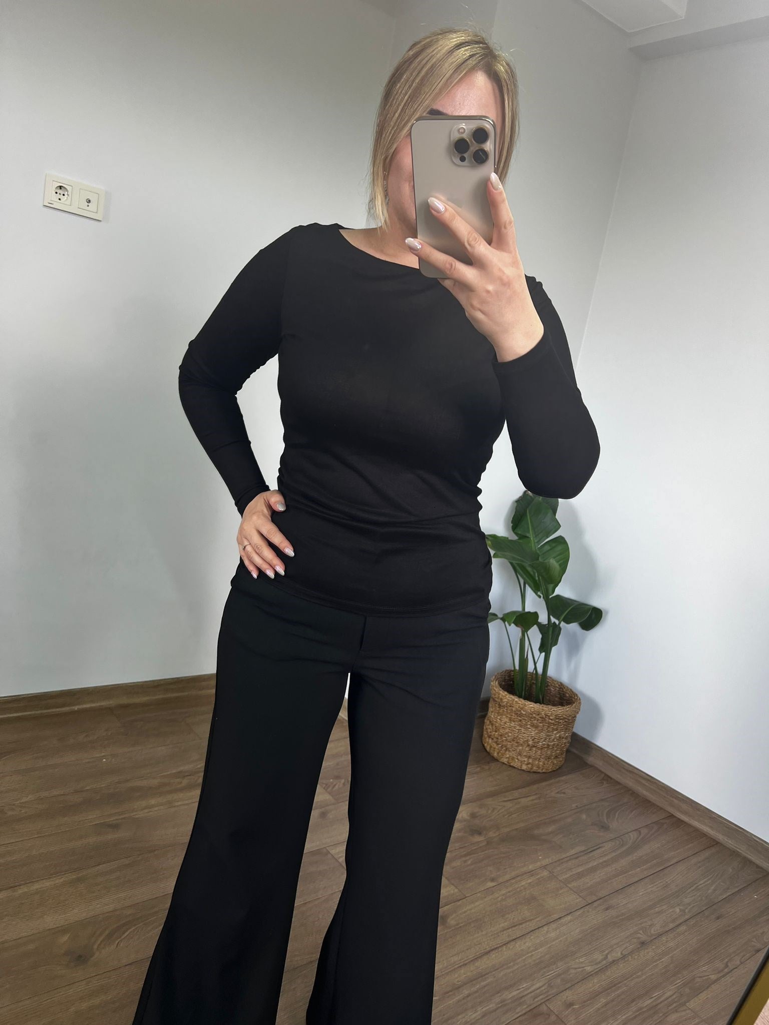 Kayık Yaka İnce Basic Bluz