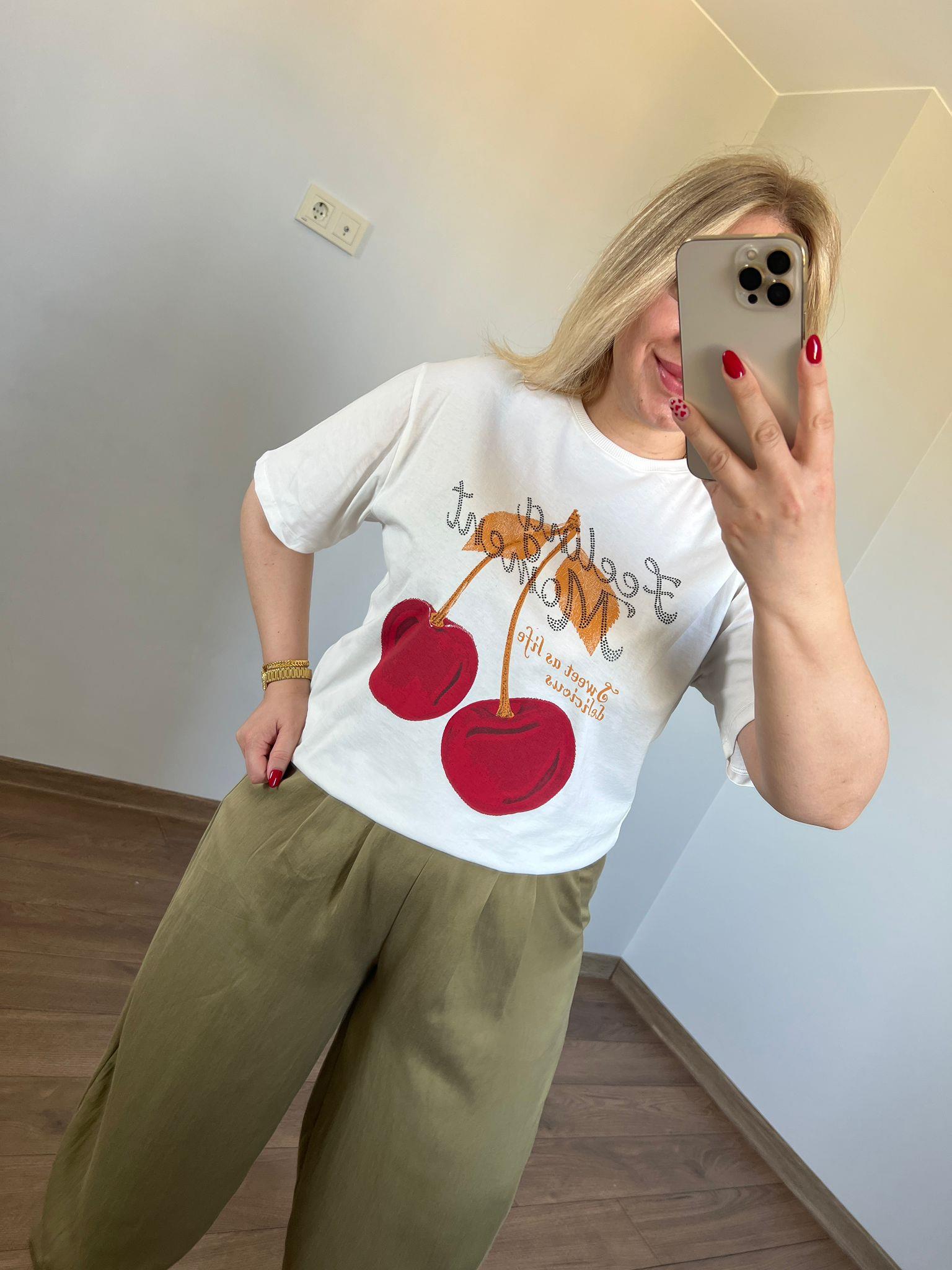 Kiraz baskılı Tshirt (Beyaz) 
