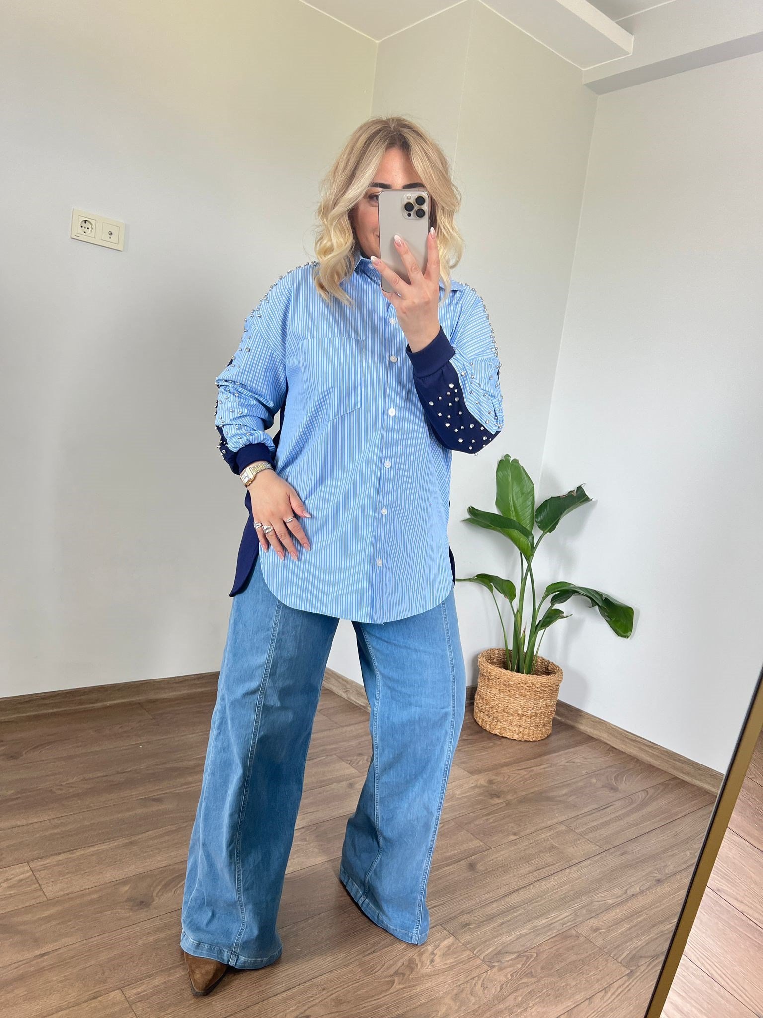Kolları Taş Detaylı Gömlek Sweat 